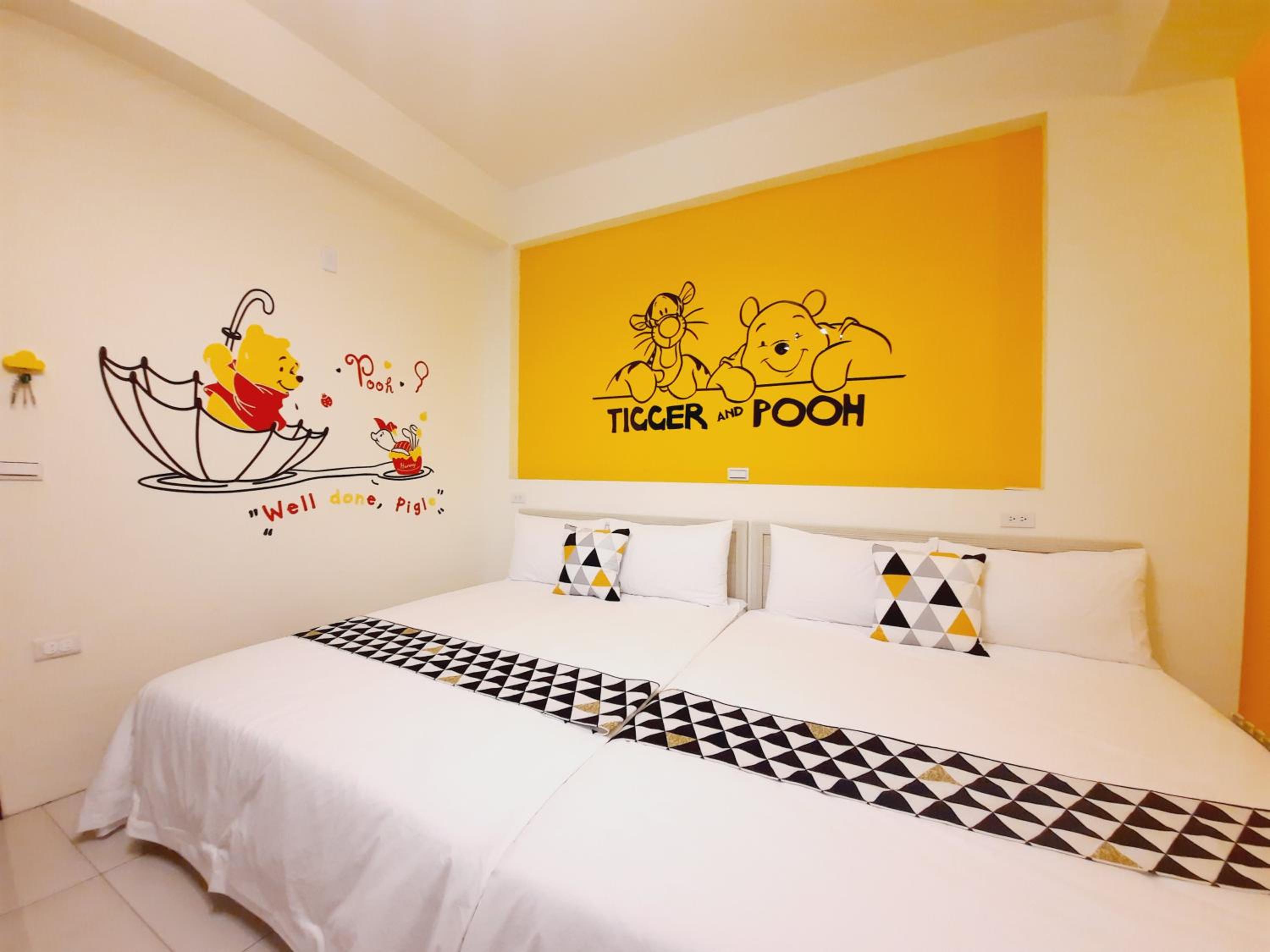 Quadruple Room with Private Bathroom photo 3