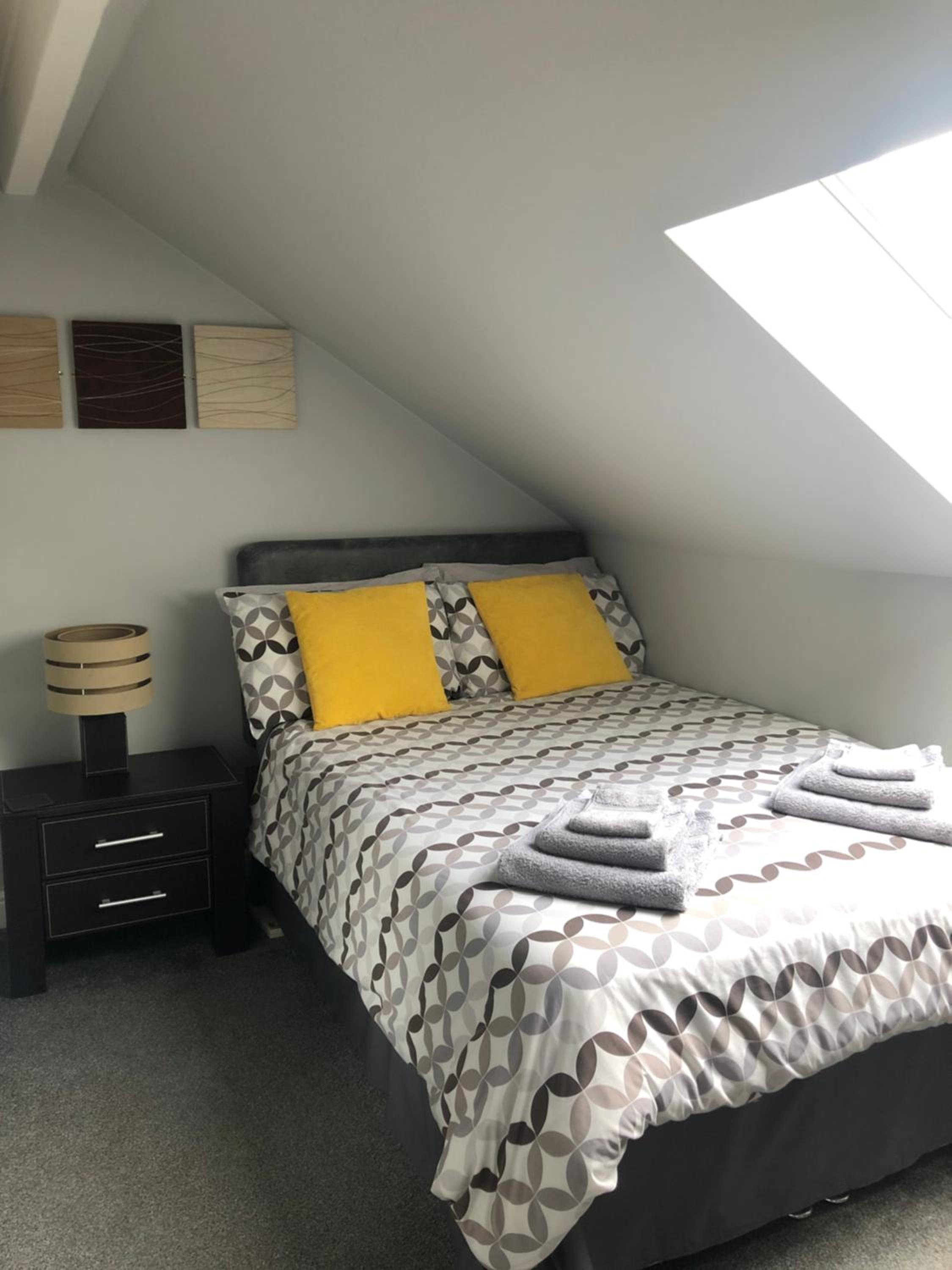 Budget Double Room with Shared Bathroom photo 3