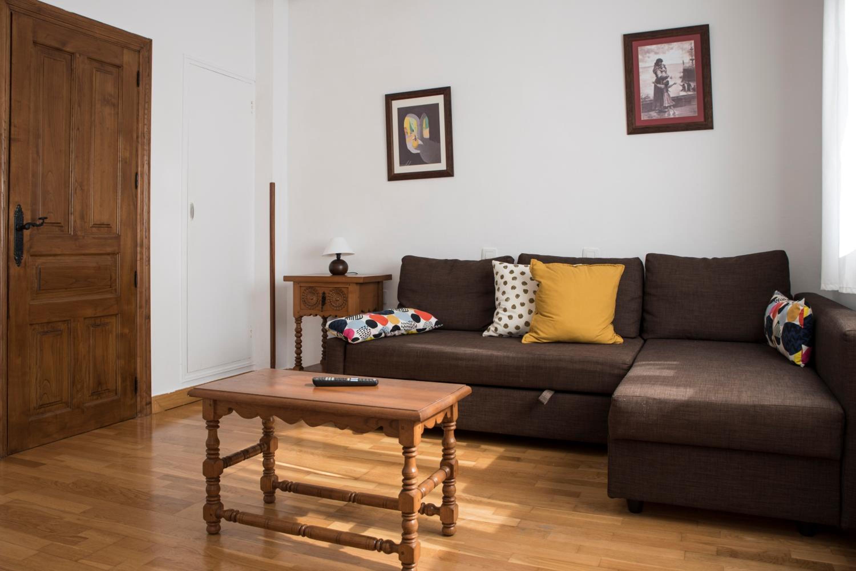 Apartment - Photo 2