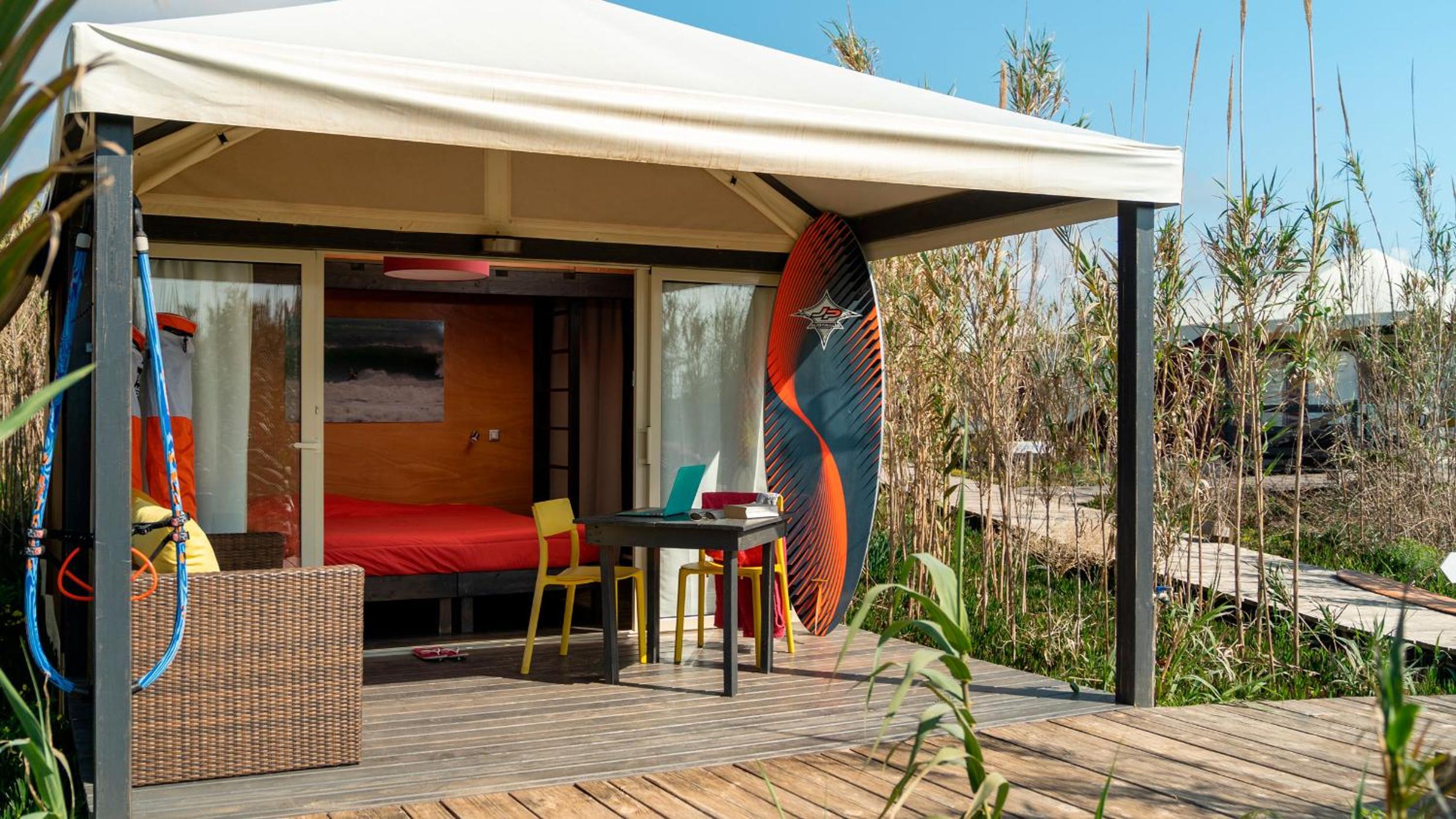 Tent - Deluxe photo 2