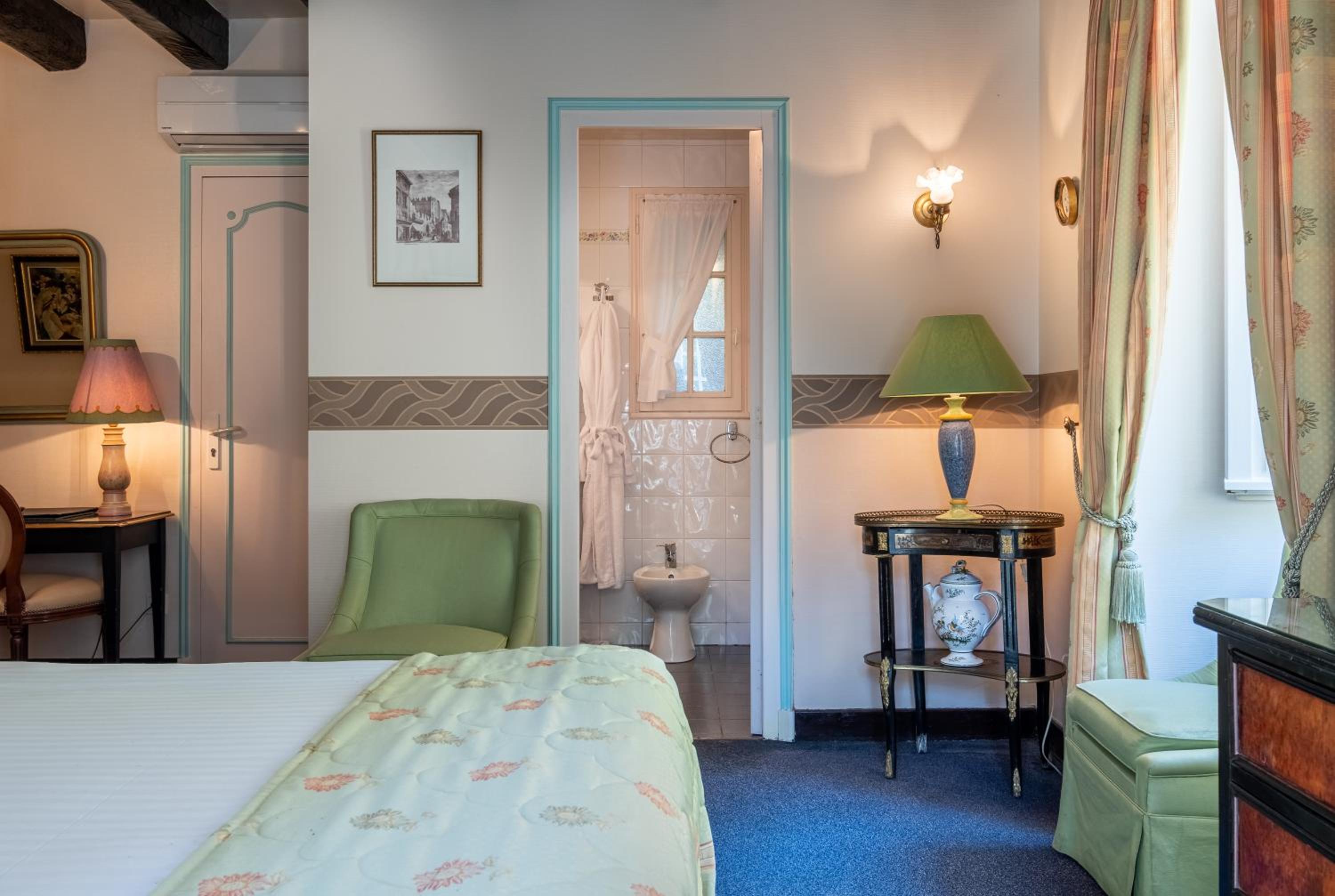 Superior Double Room photo 2