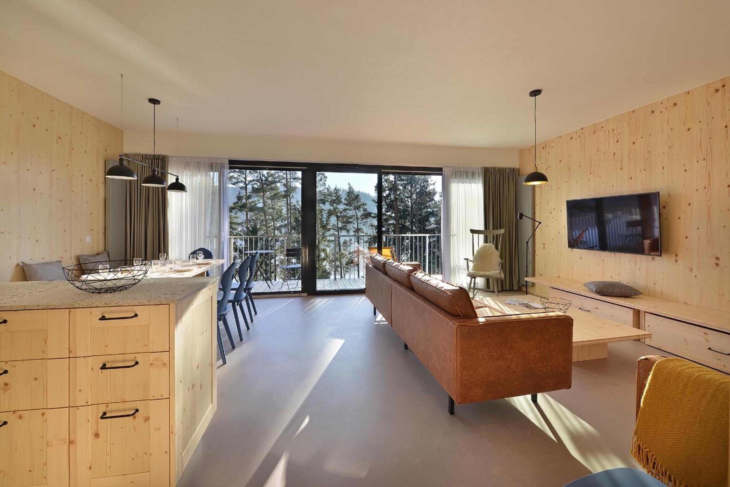 Deluxe Four-Bedroom Maisonette Apartment  - Photo 1