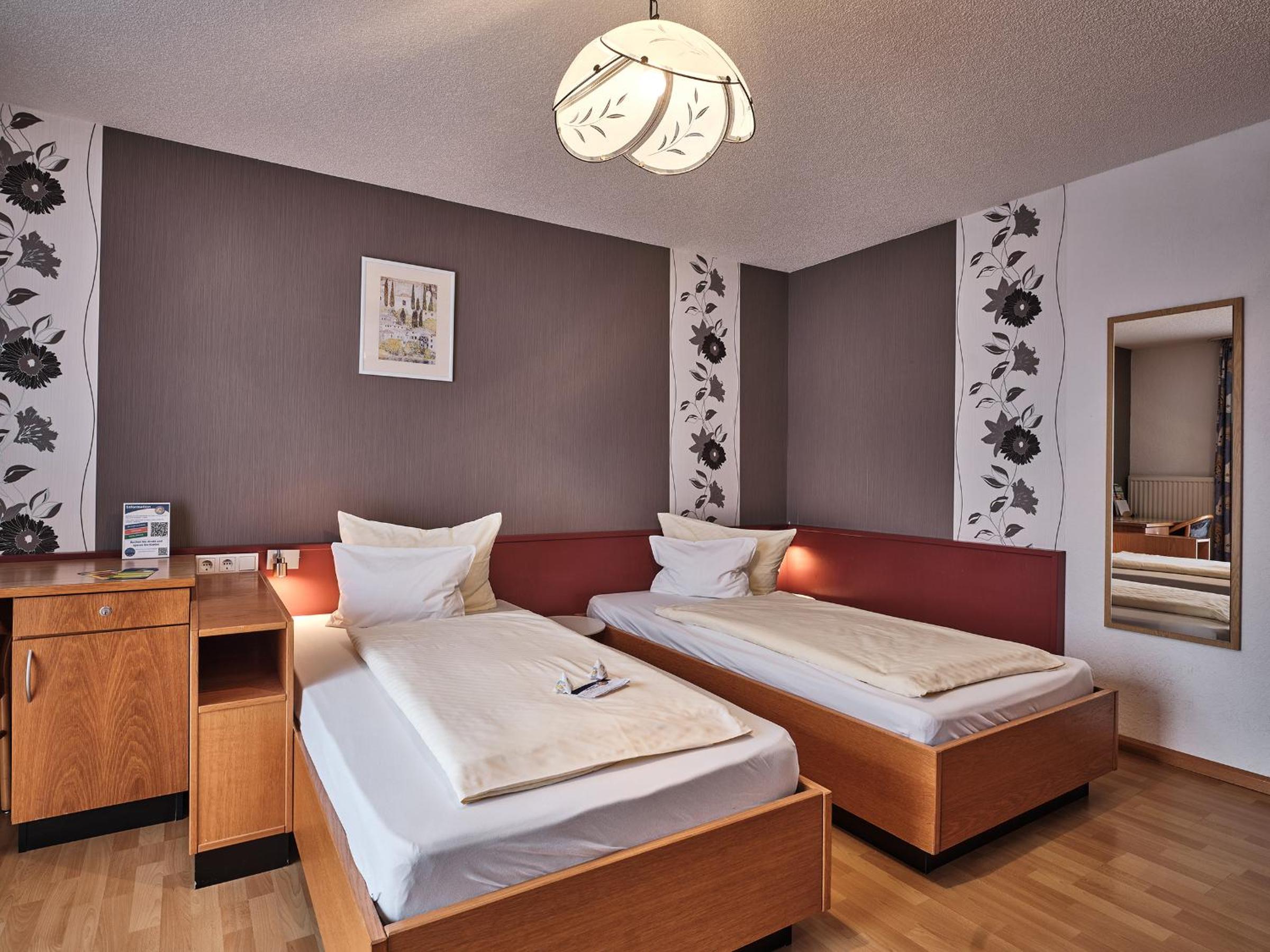 Business Twin Room photo 2