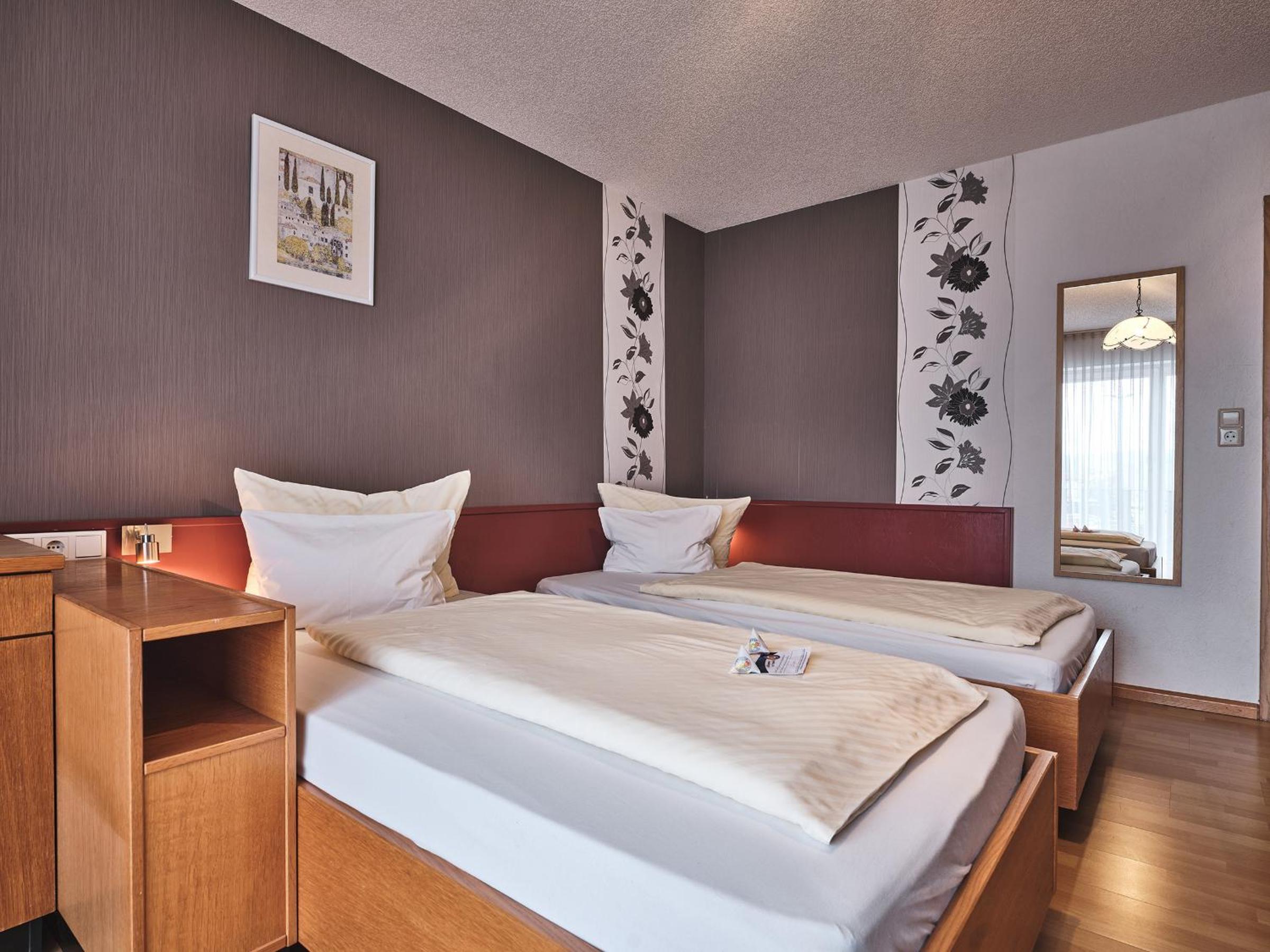 Business Twin Room photo 3