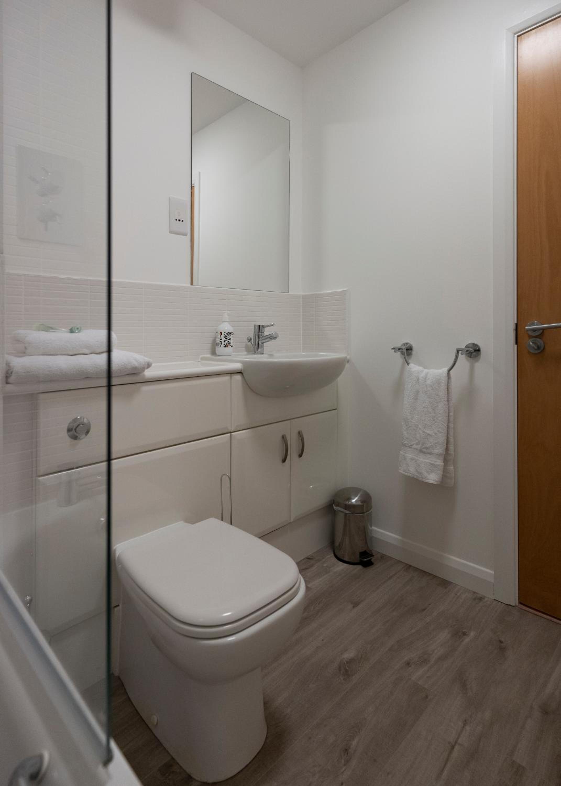 Two-Bedroom Apartment with Balcony photo 2