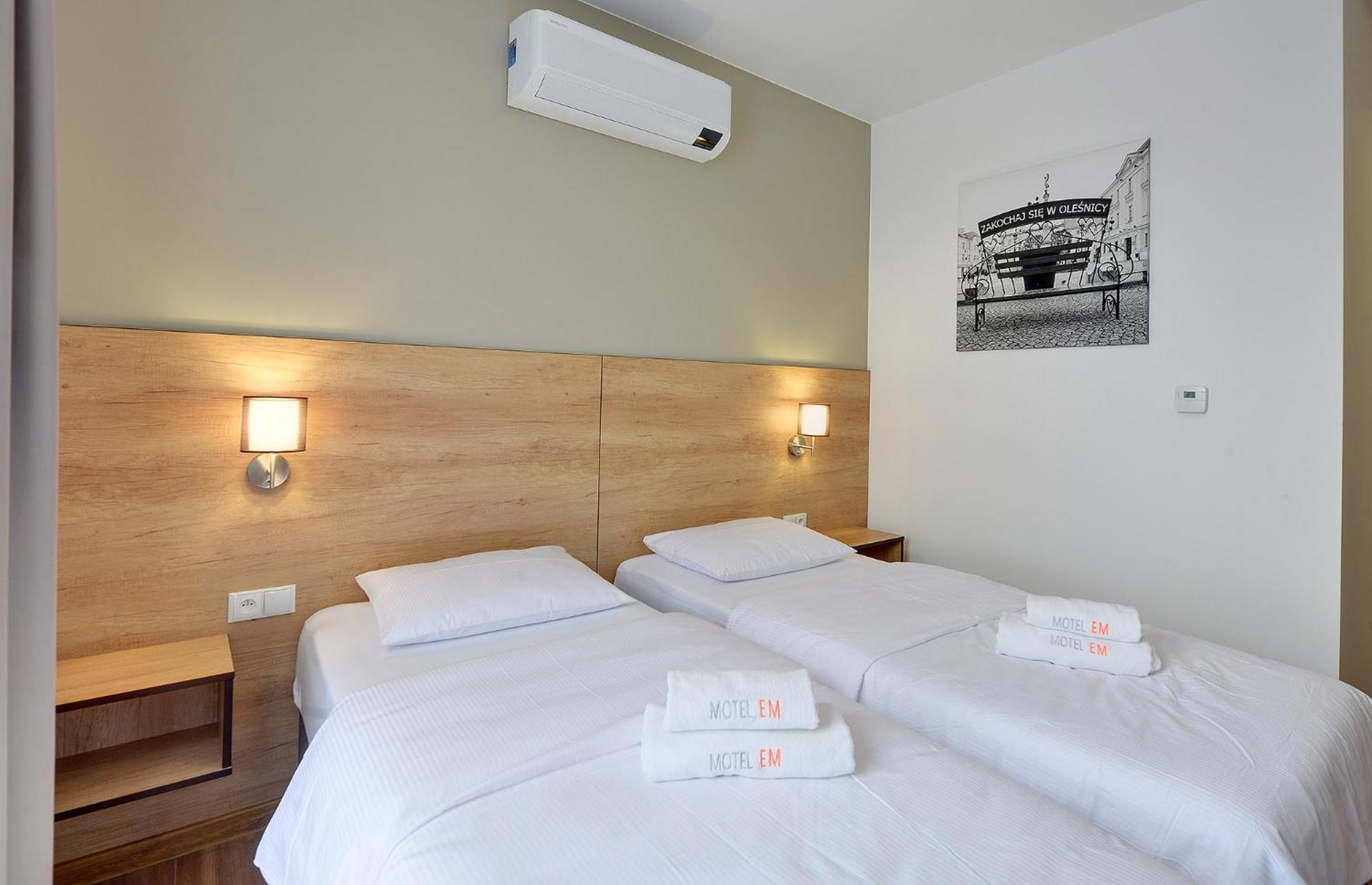 Double or Twin Room - Photo 3