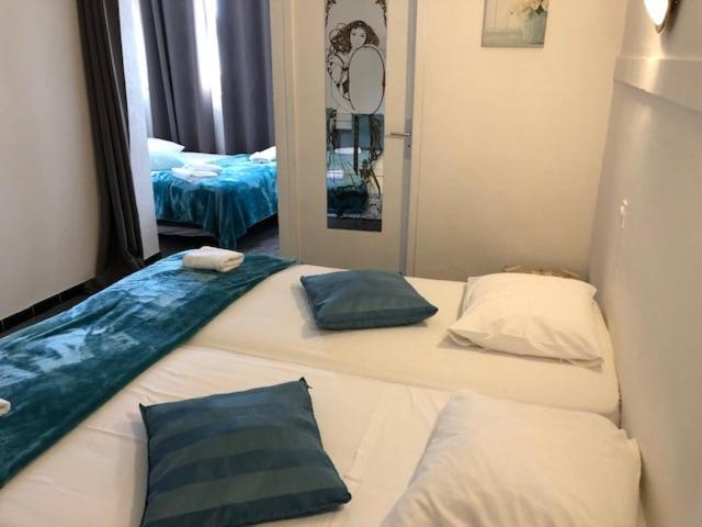 Standard Quadruple Room photo 2