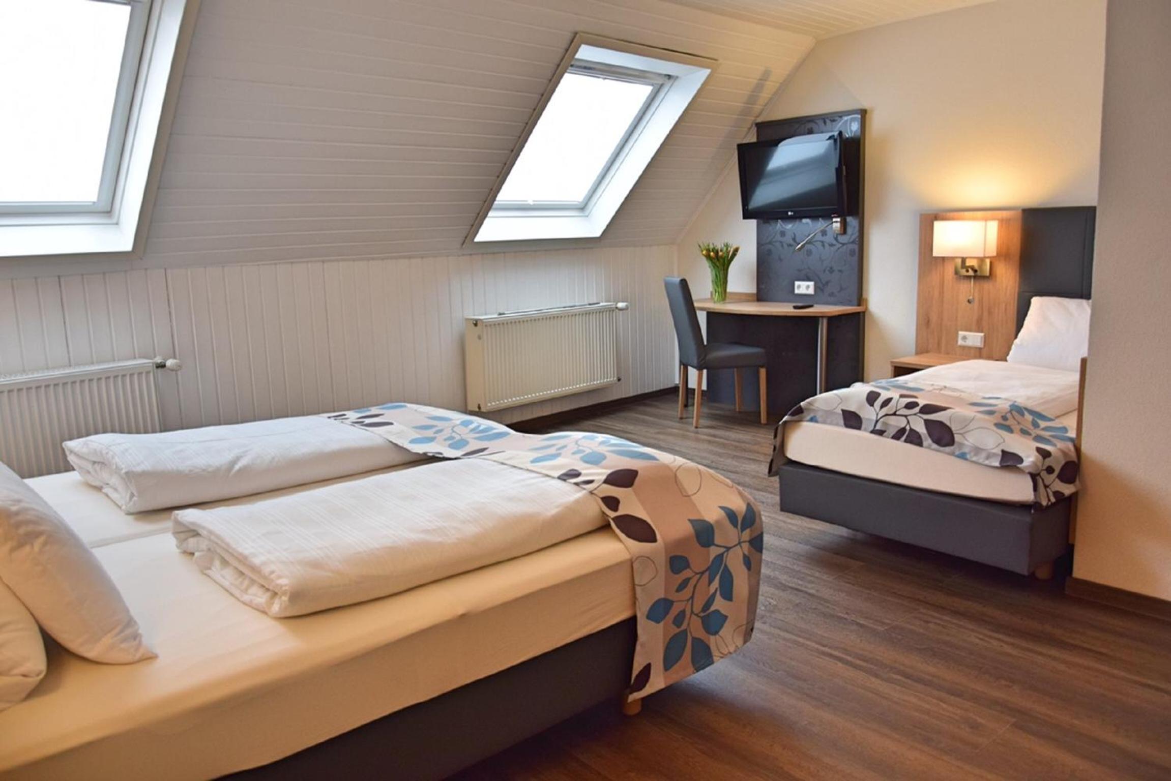 Triple Room with Bath photo 2