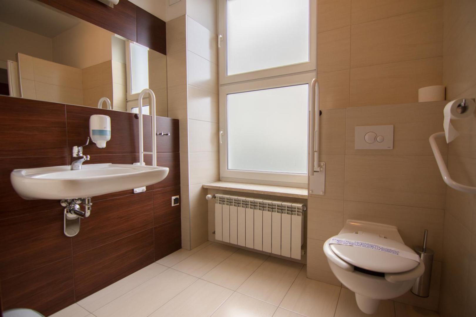 Double or Twin Room - Disability Access - Photo 2