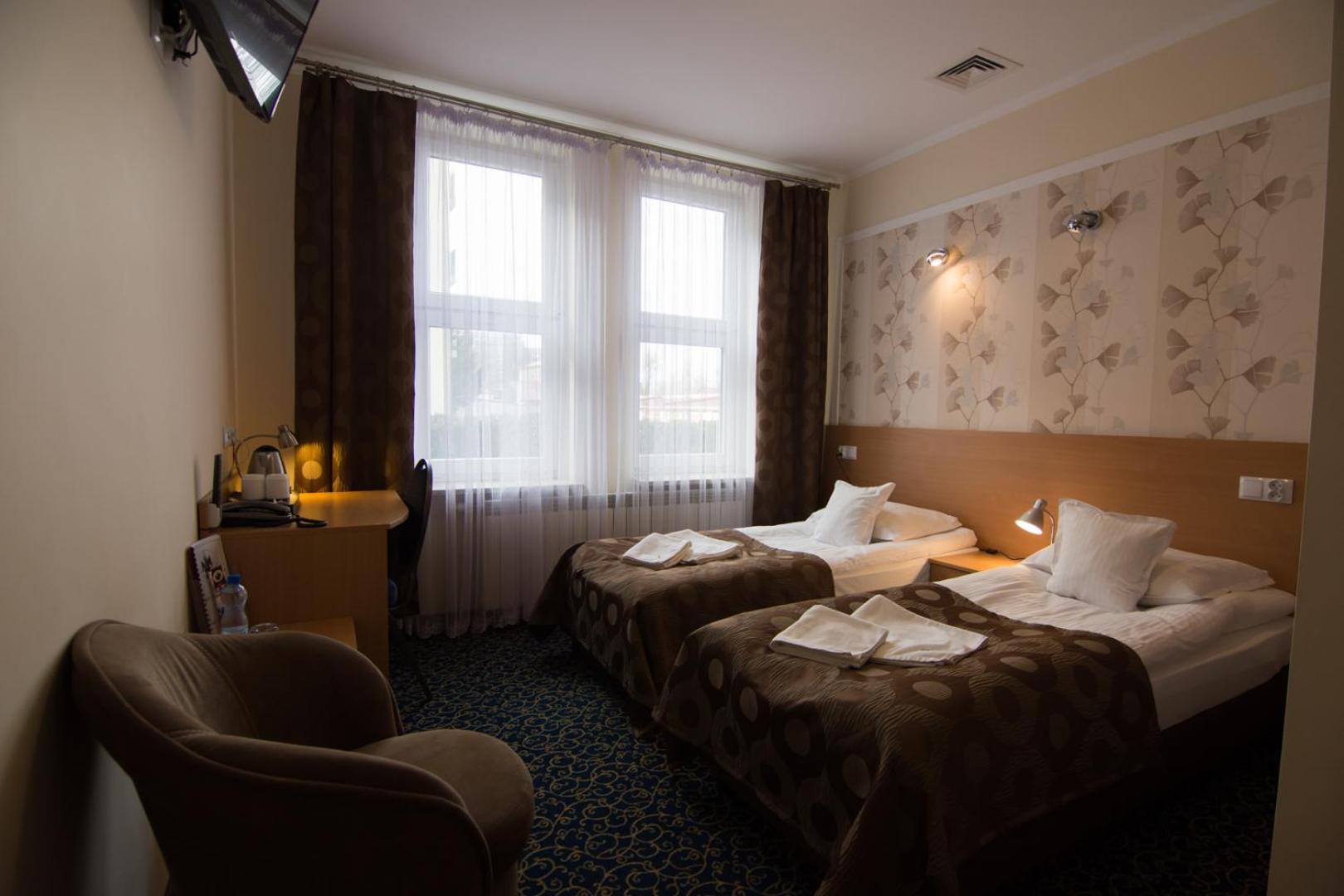 Twin Room - Photo 7