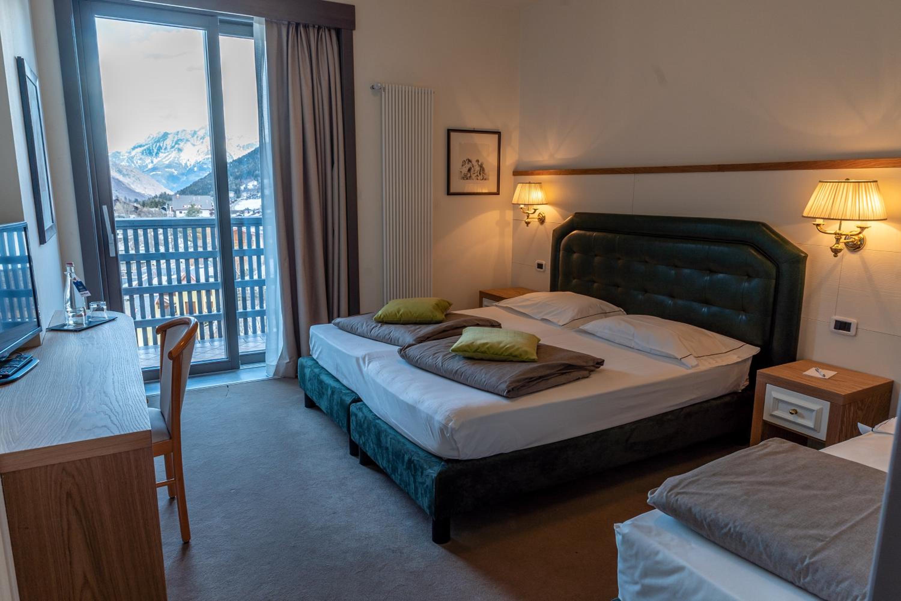Deluxe Triple Room - Photo 4