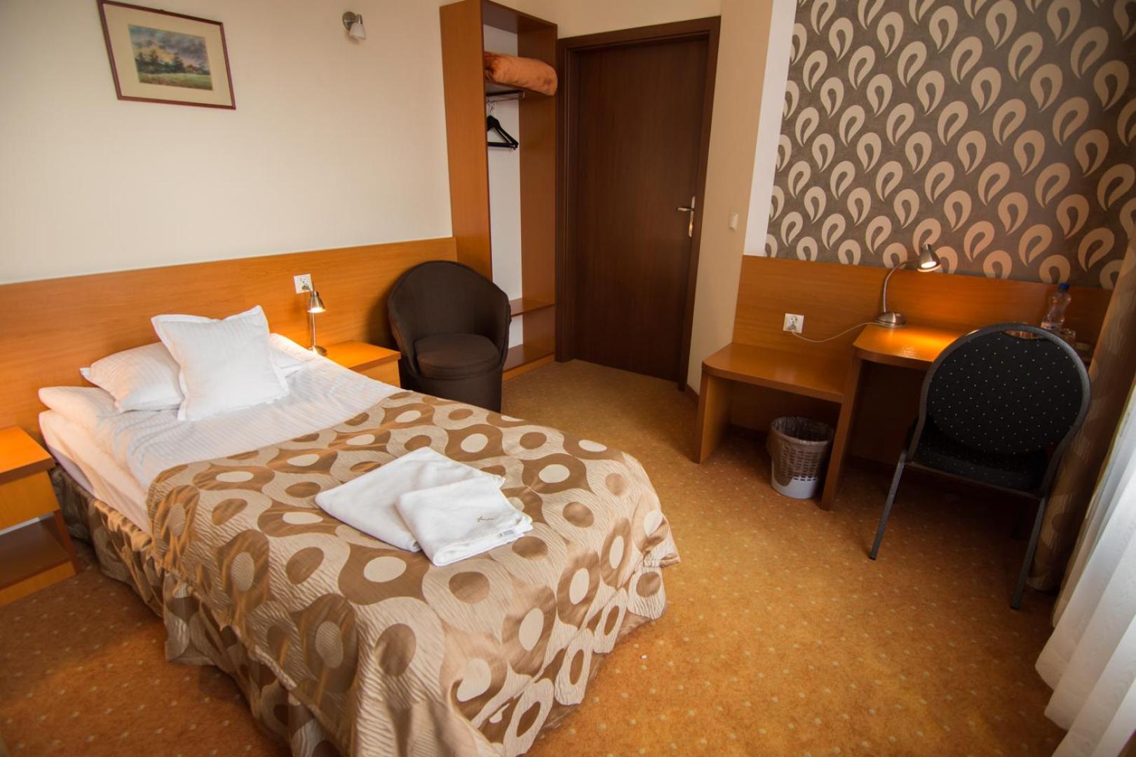 Double or Twin Room - Disability Access - Photo 5