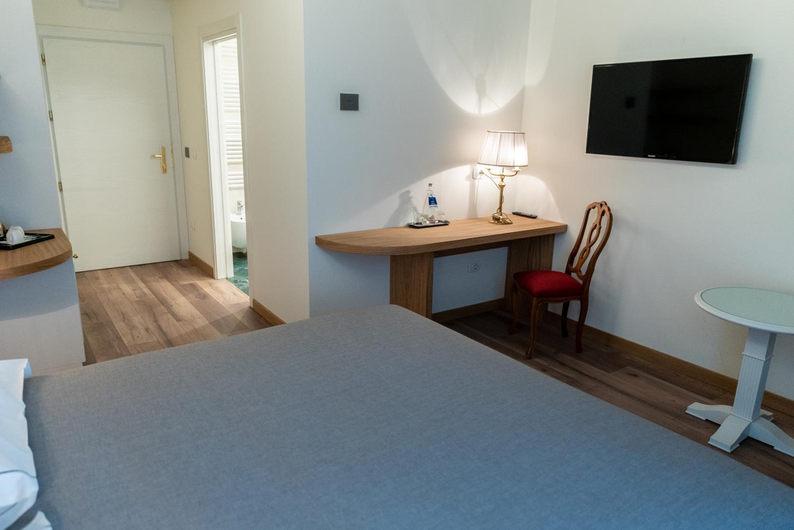 Deluxe Double or Twin Room - Photo 1