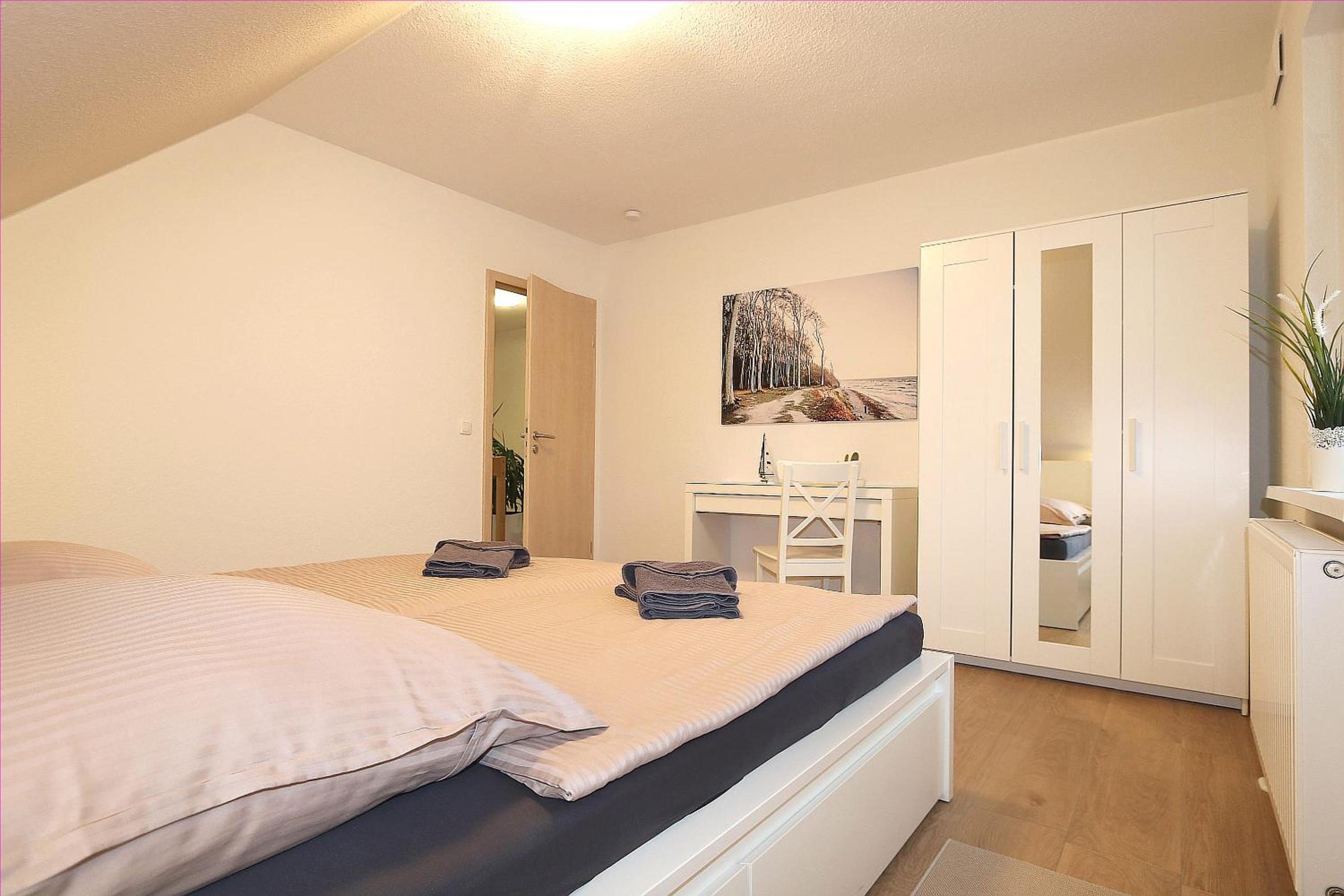 Three-Bedroom House - Photo 7