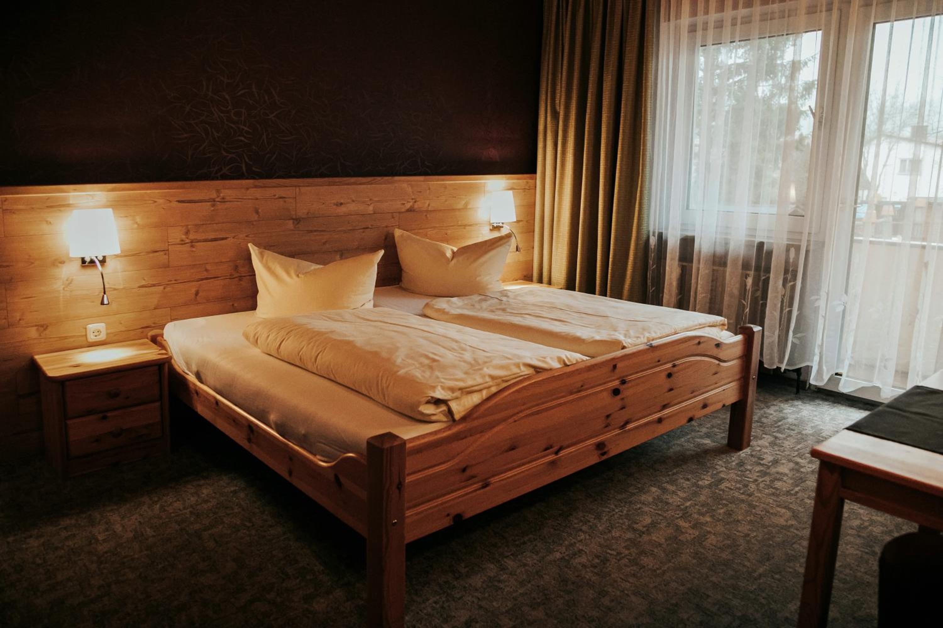 Double Room with Balcony - Photo 7