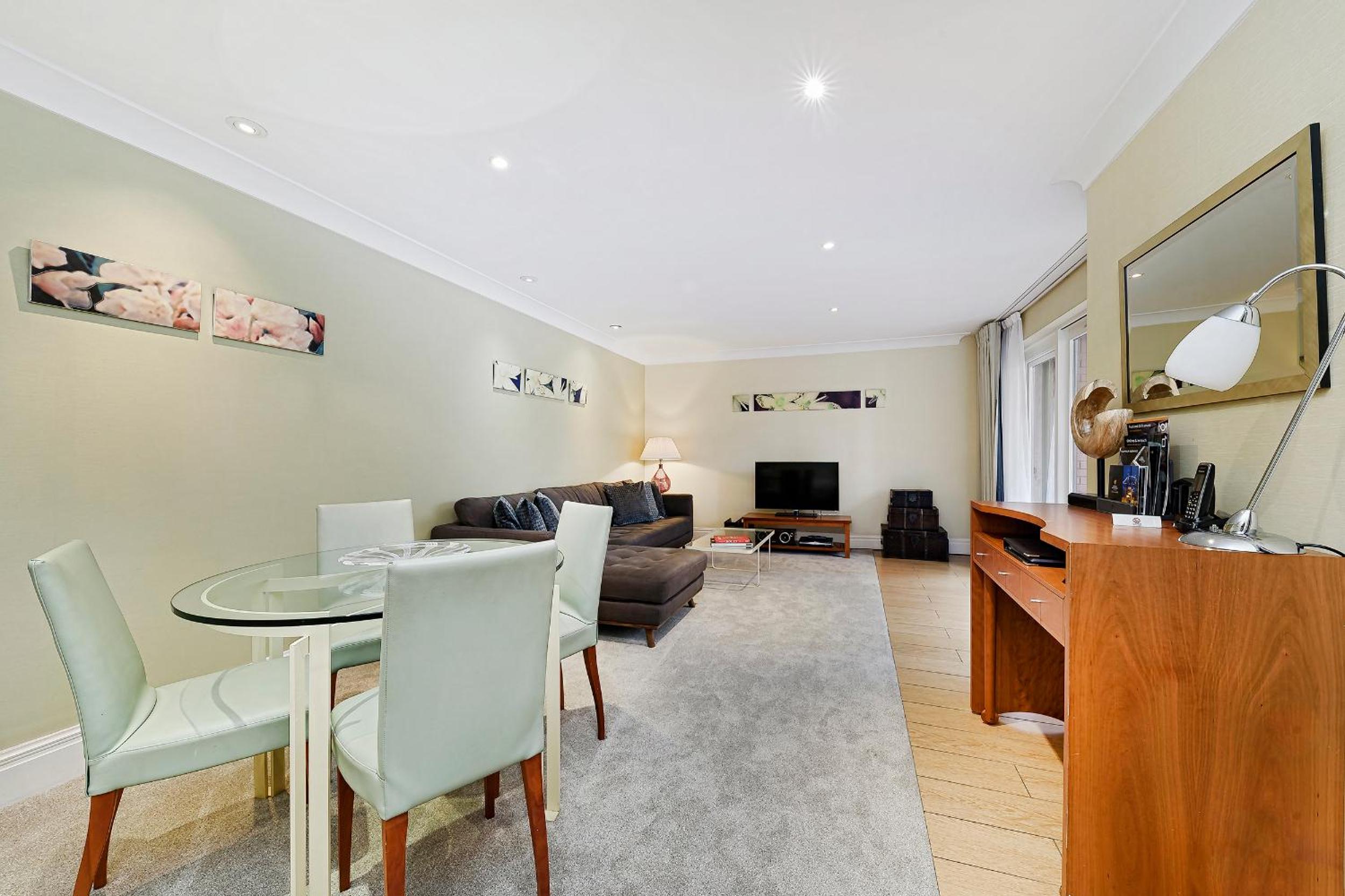 Two Bedroom Townhouse photo 1
