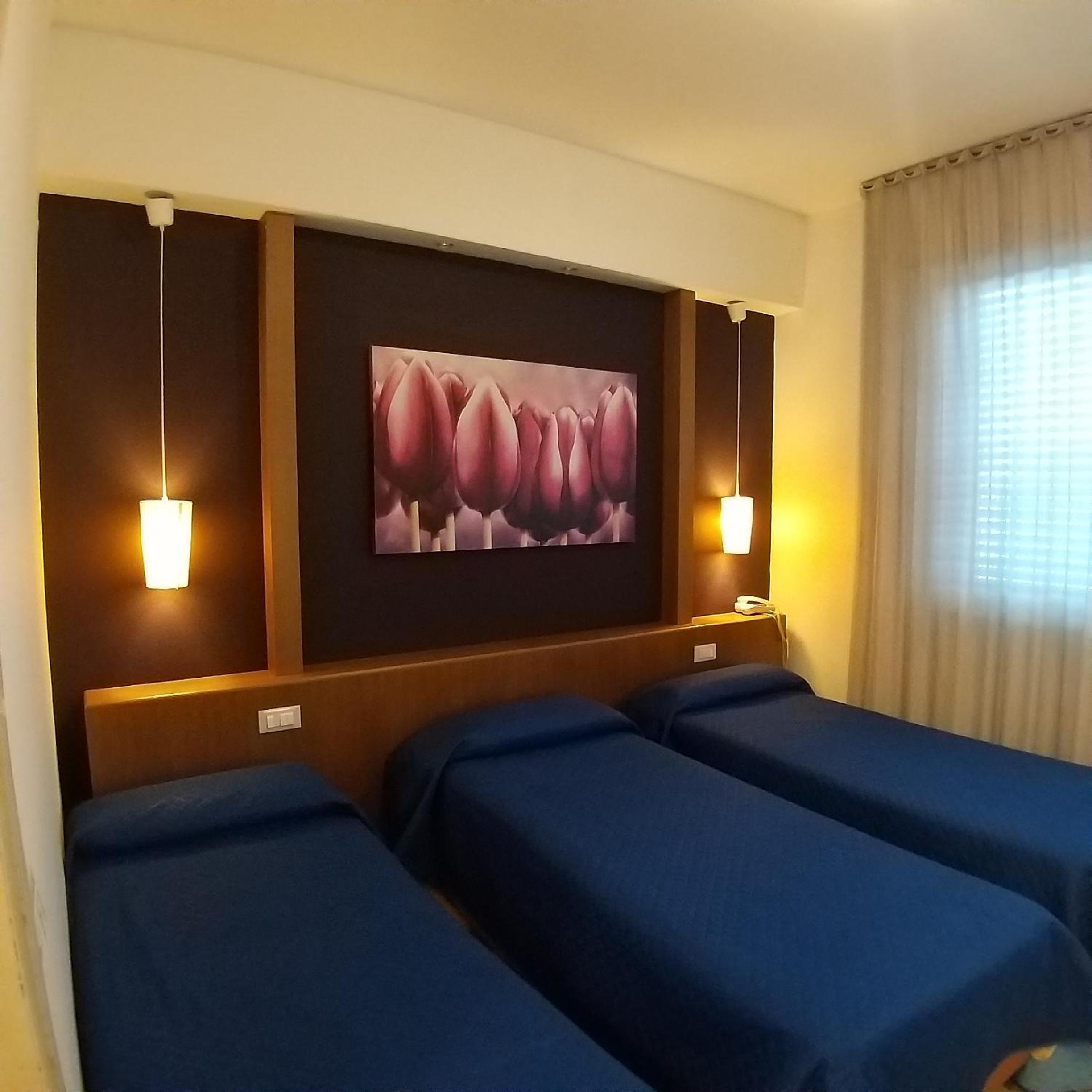 Triple Room - Photo 1