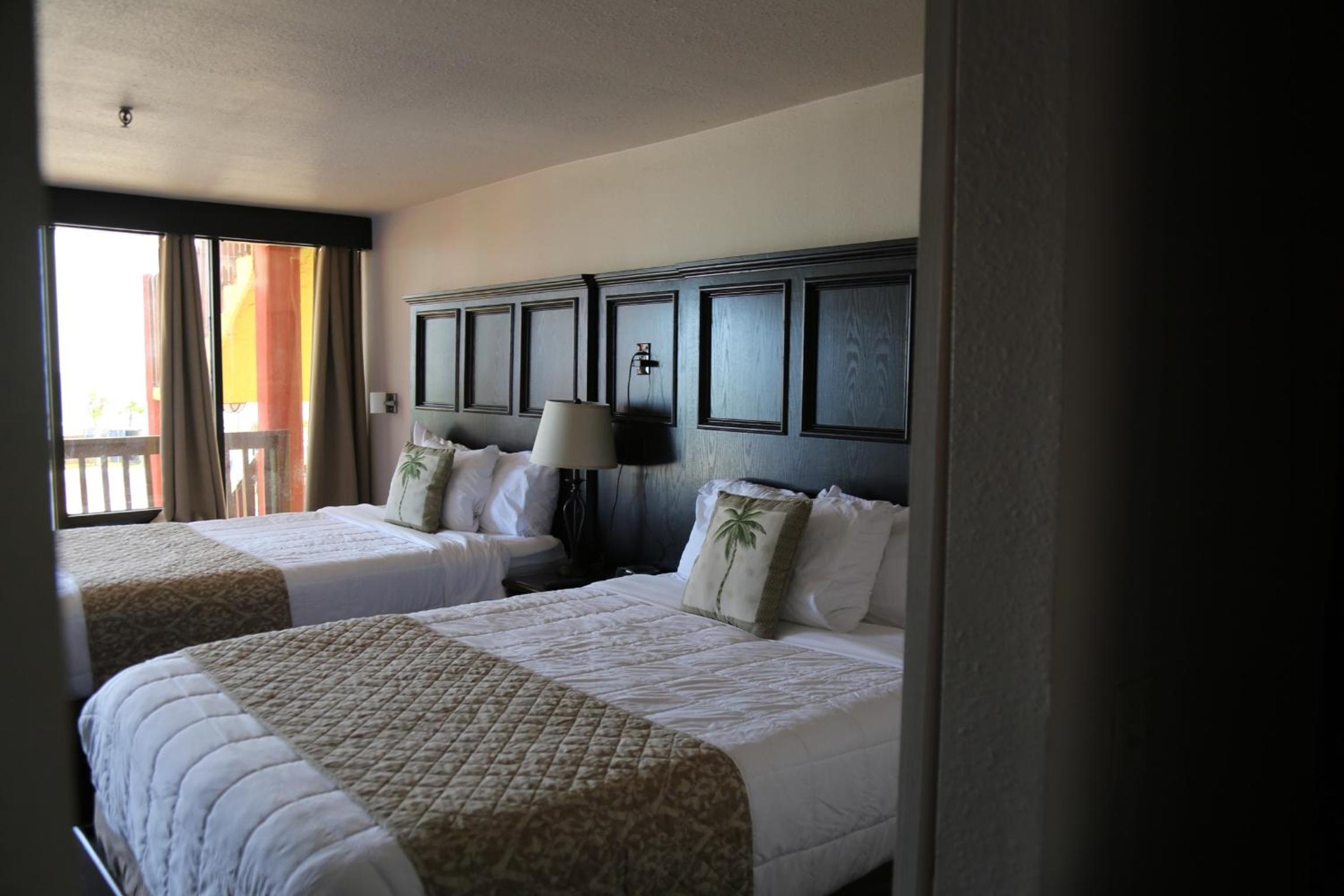 Queen Room with Ocean View - Photo 12