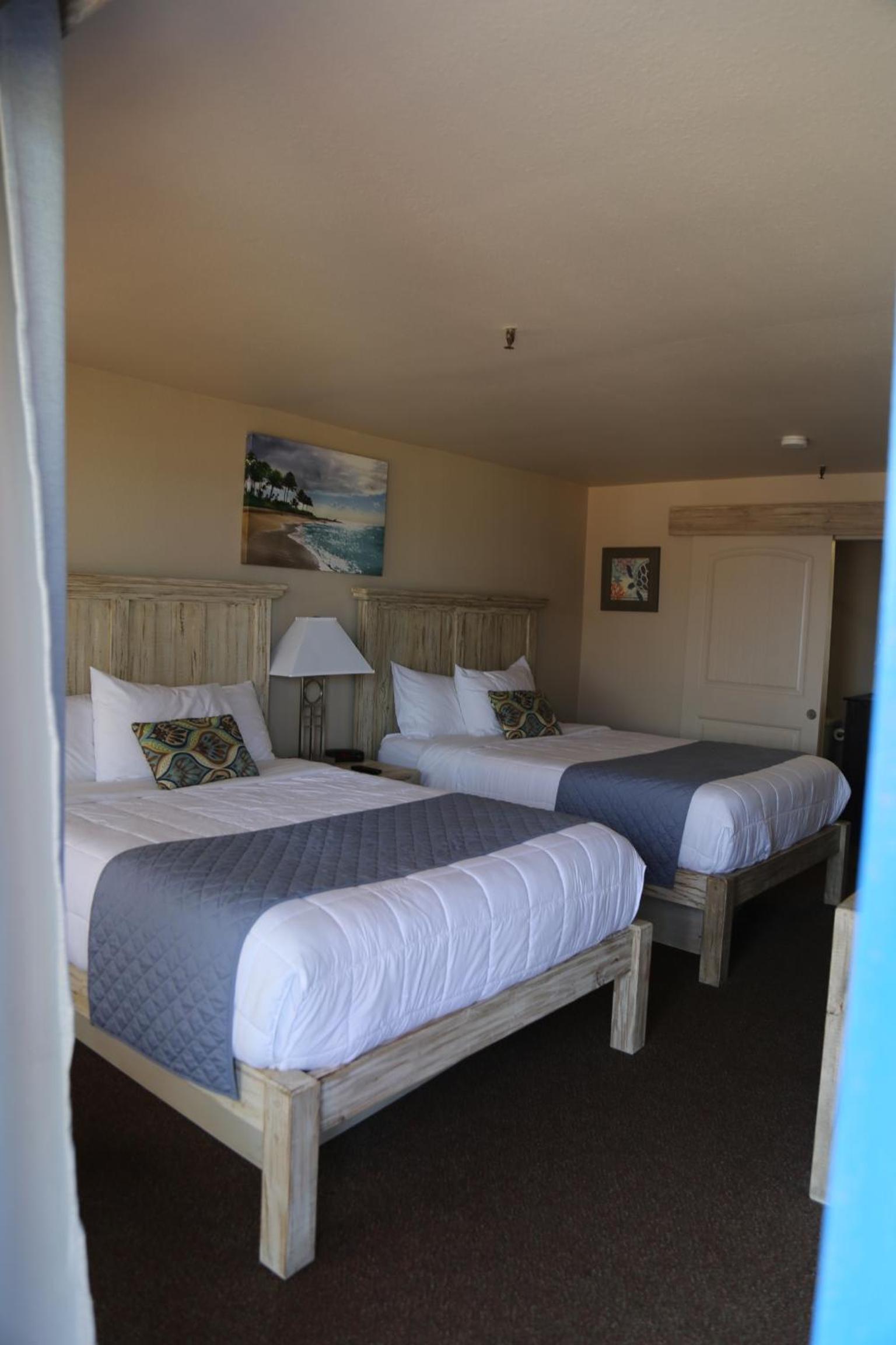 Queen Room Harbor Bridge Side - Photo 9