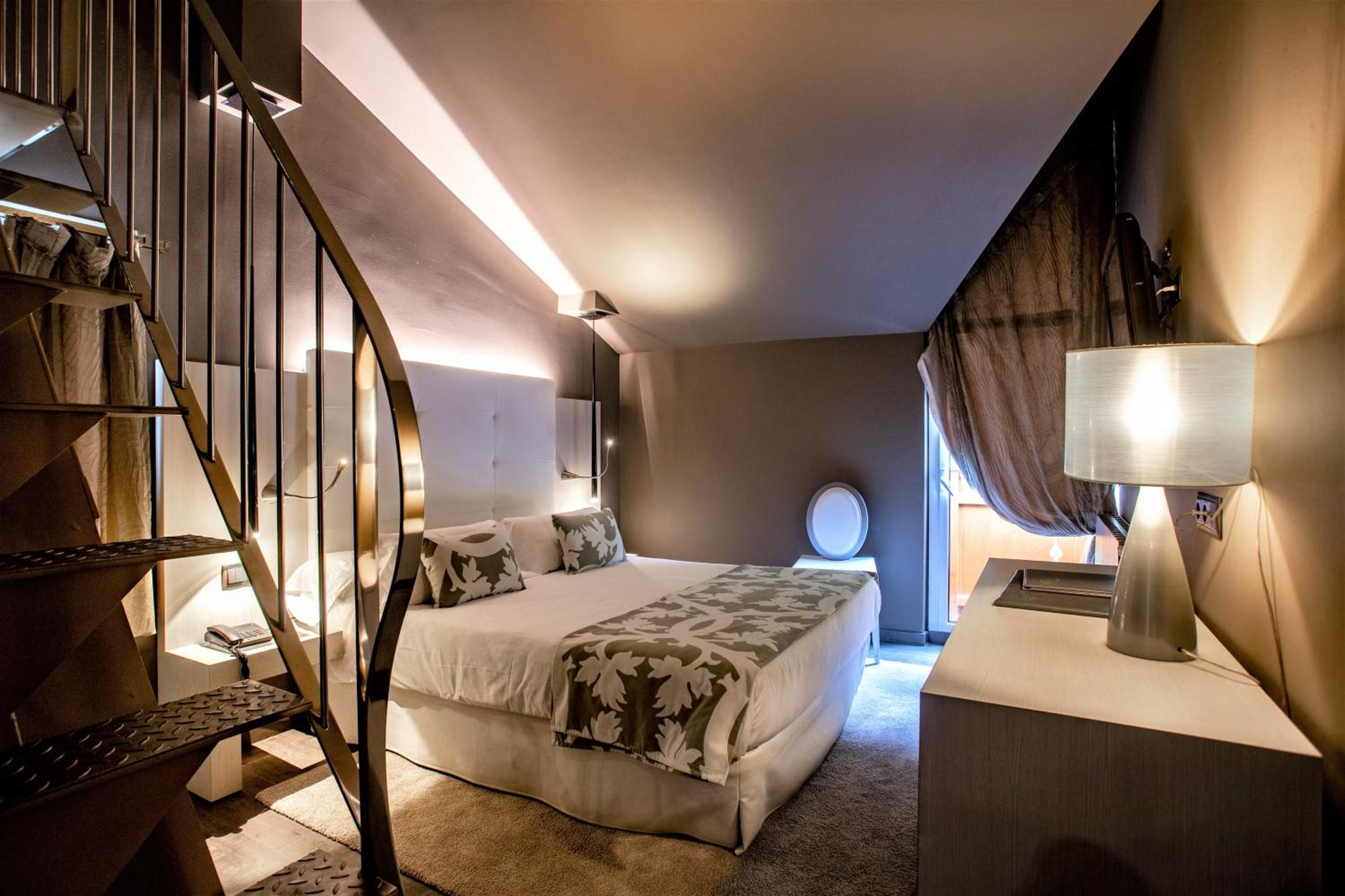 Duplex Quadruple Room