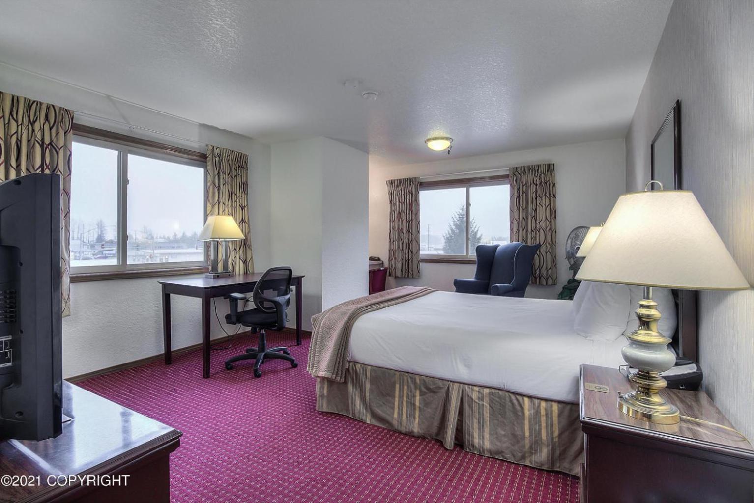Queen Room - Non-Smoking - Photo 1