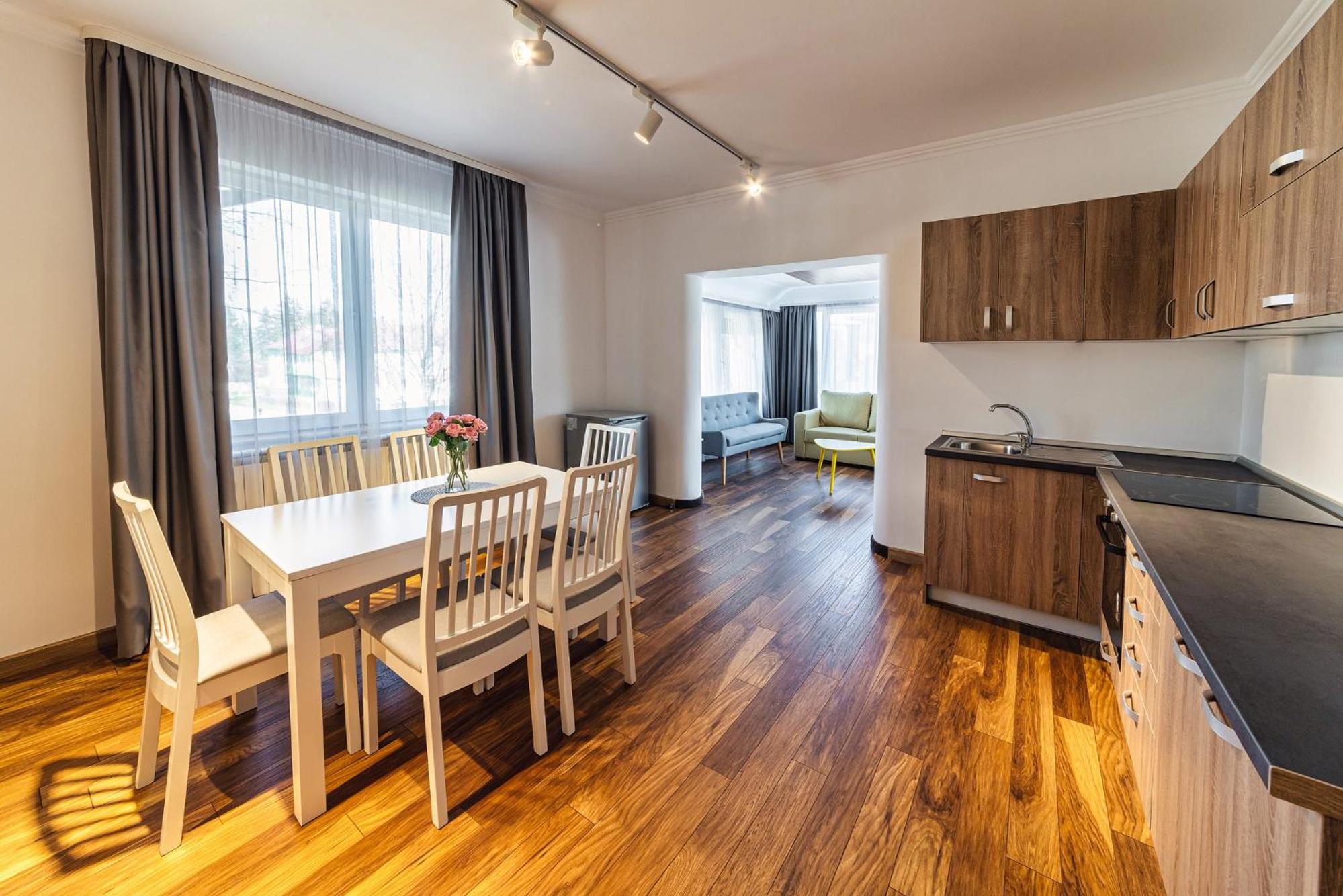 Deluxe Family Suite photo 2