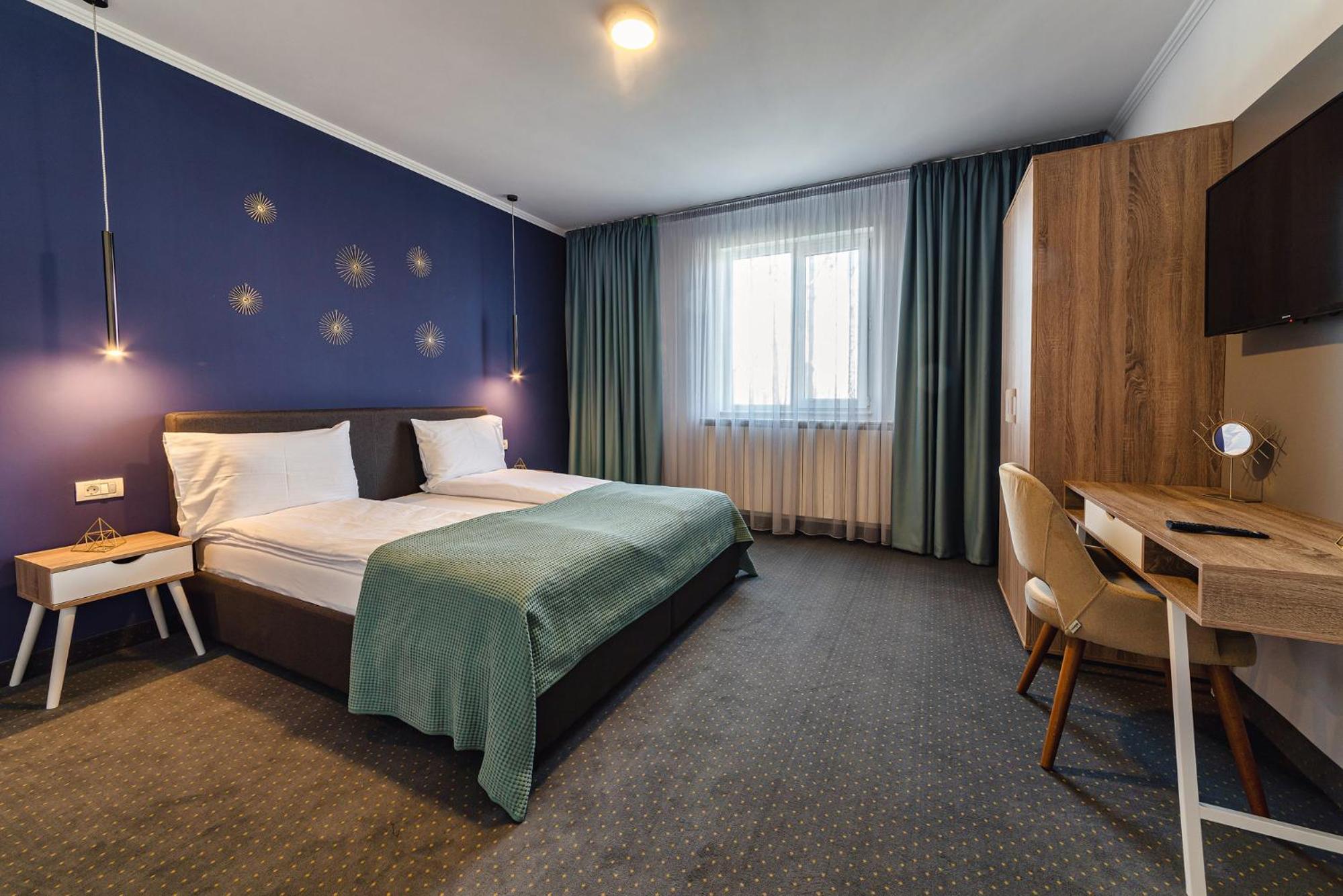 Deluxe Family Suite photo 1