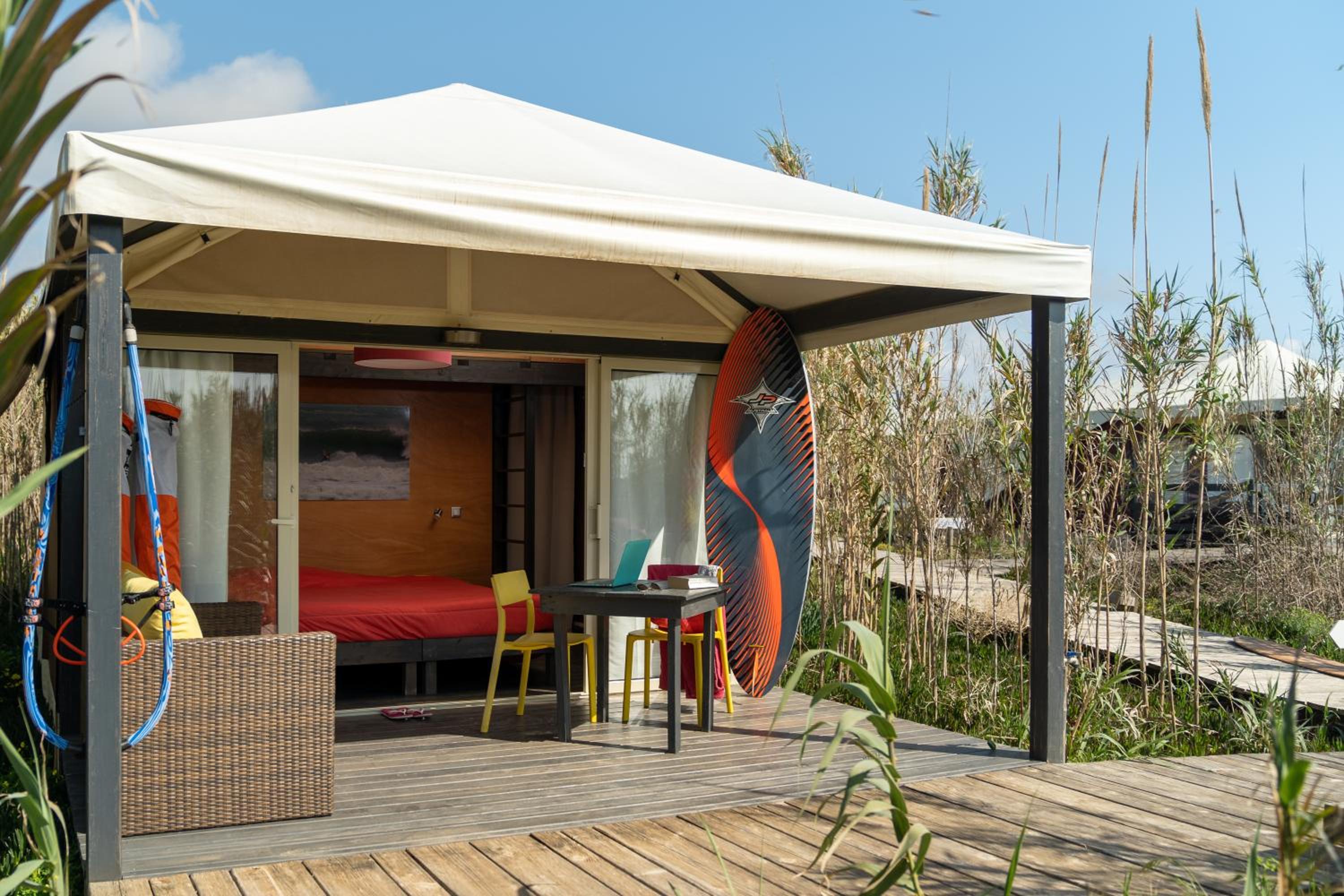 Tent - Deluxe photo 3
