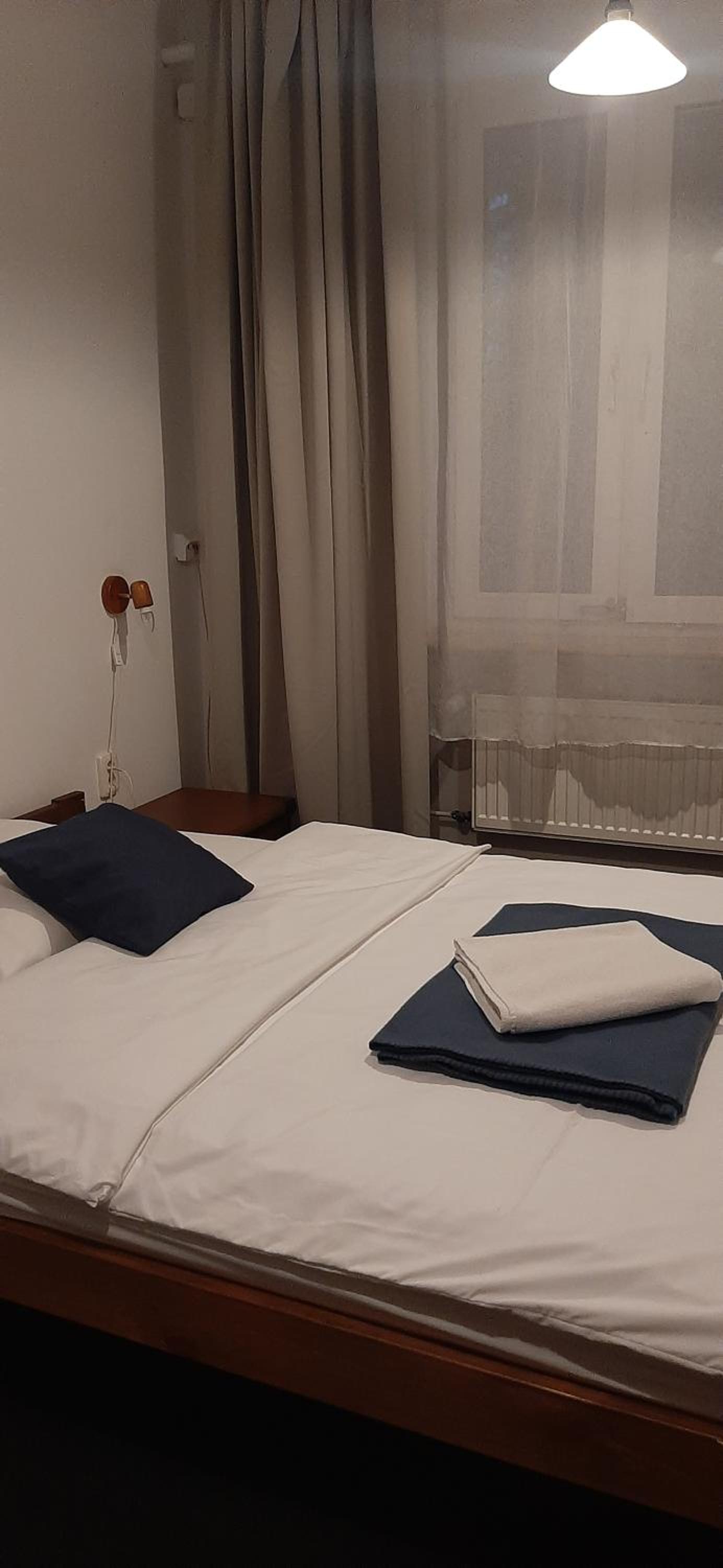 Standard King Room photo 3