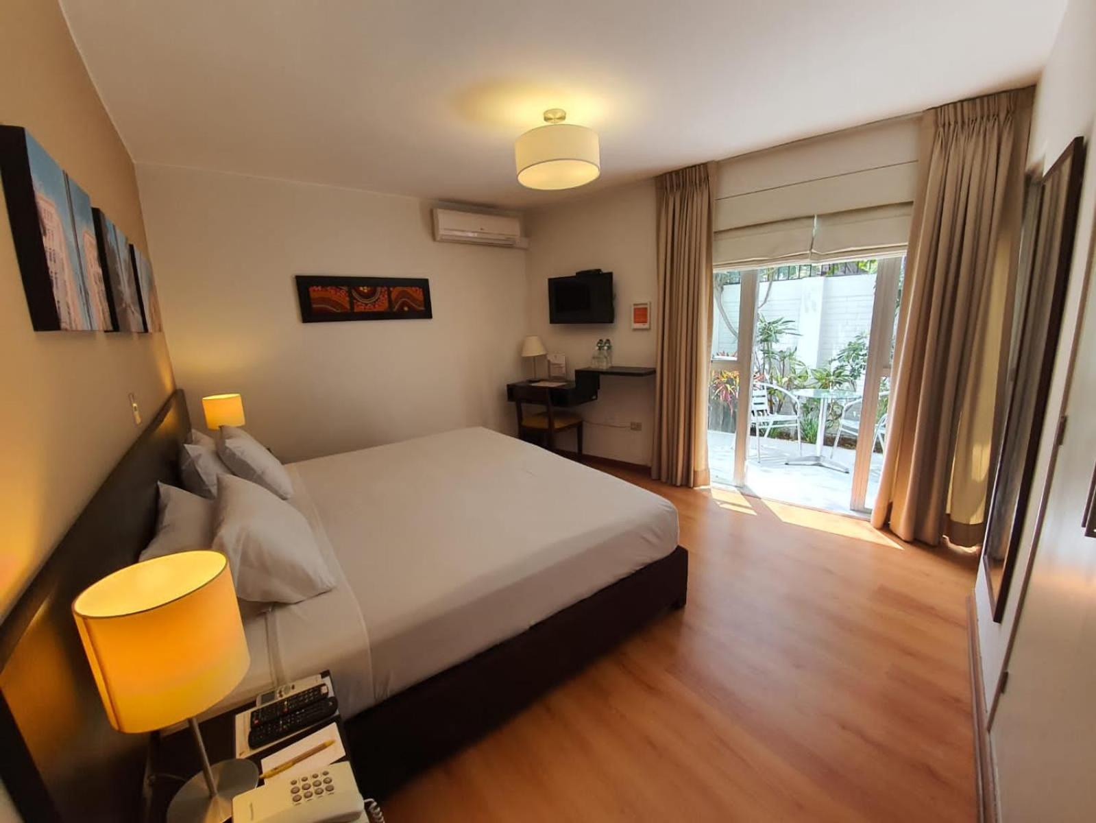 Double Room with Patio photo 2