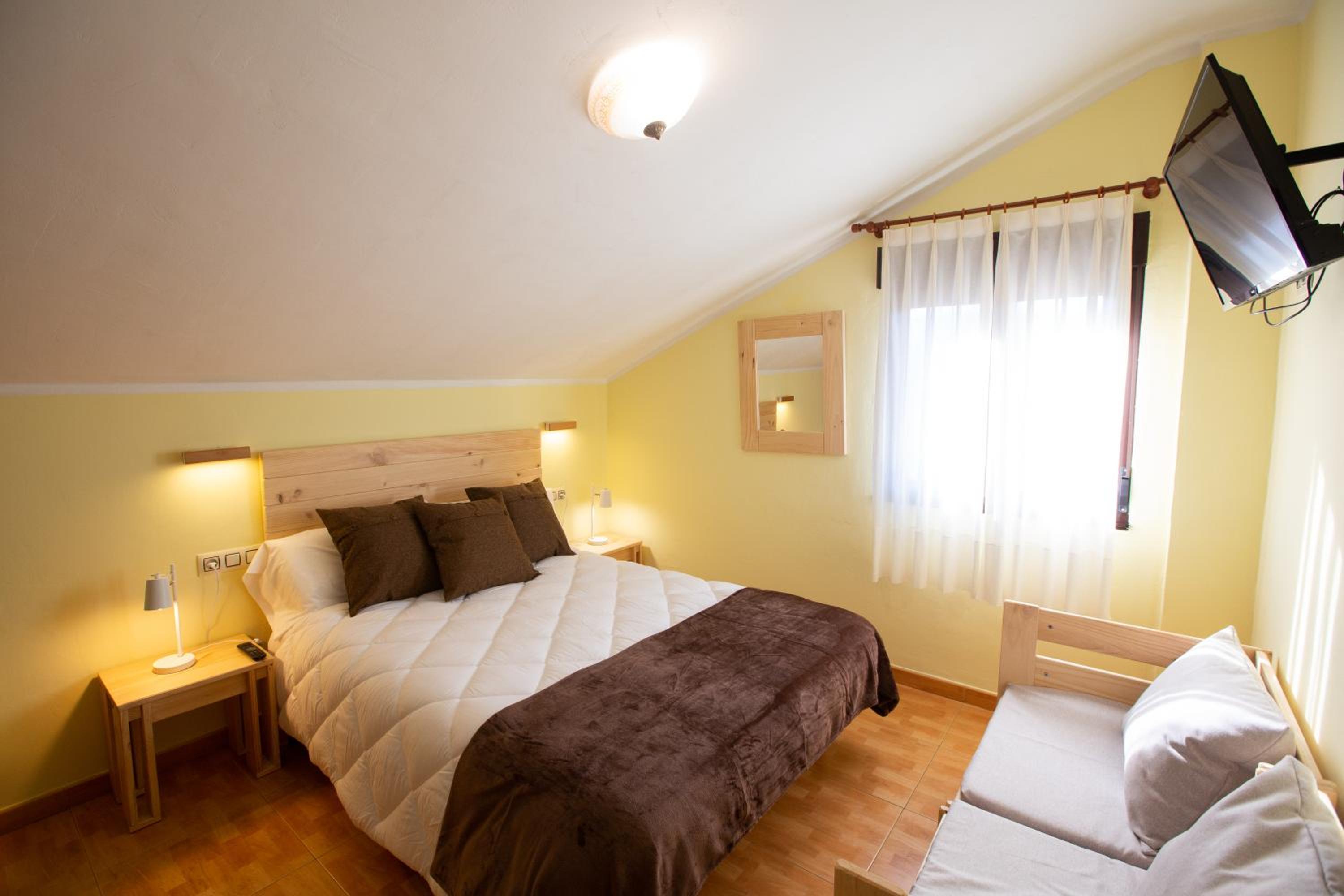 Basic Triple Room - Photo 1