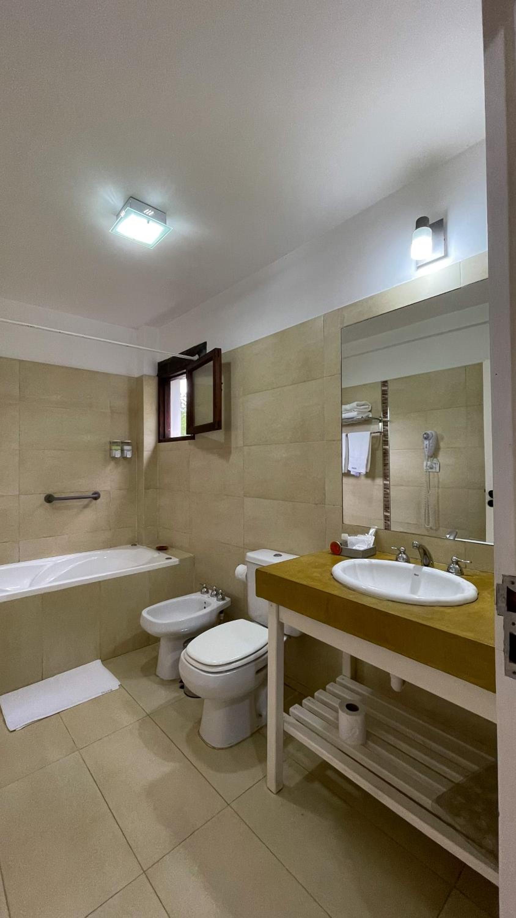 Standard Triple Room photo 2