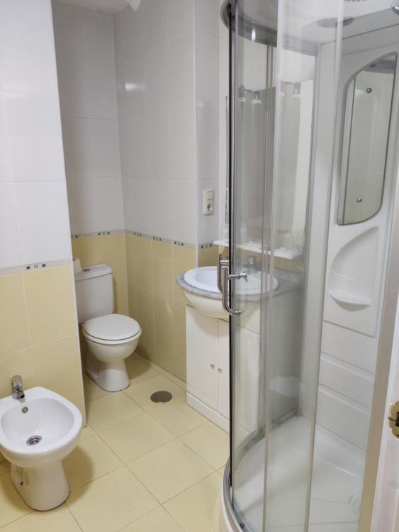 Twin Room - Photo 6