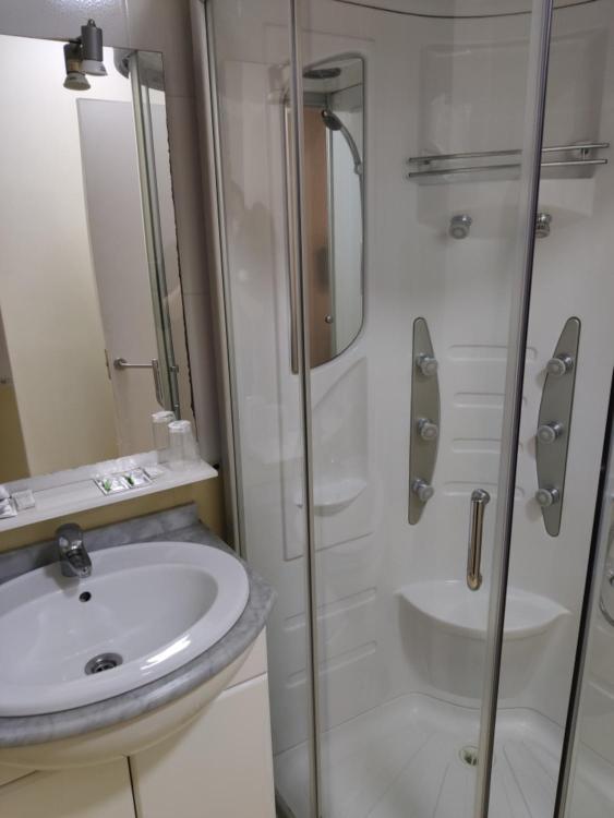 Twin Room - Photo 7