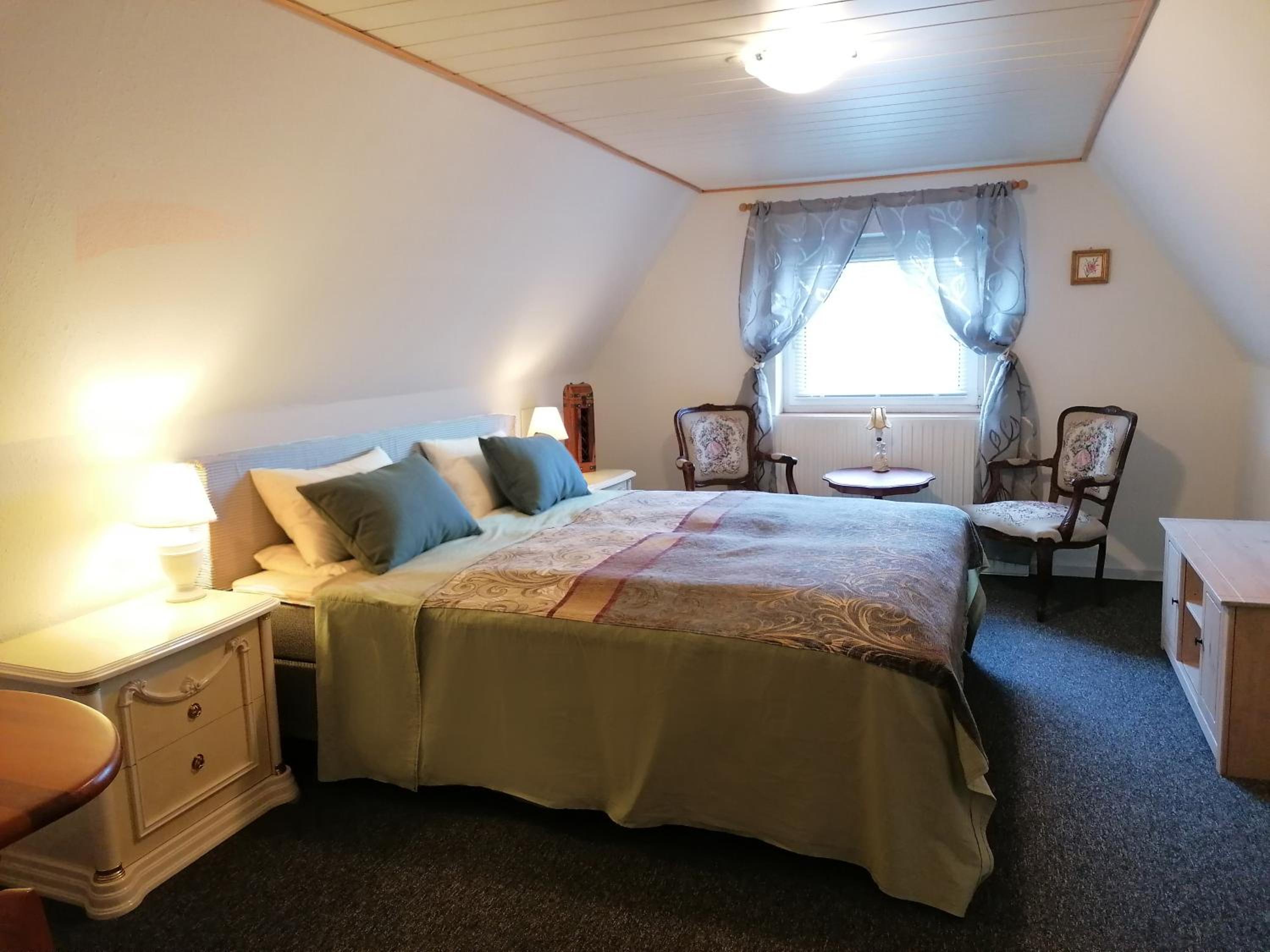 Deluxe Double Room with Extra Bed photo 1
