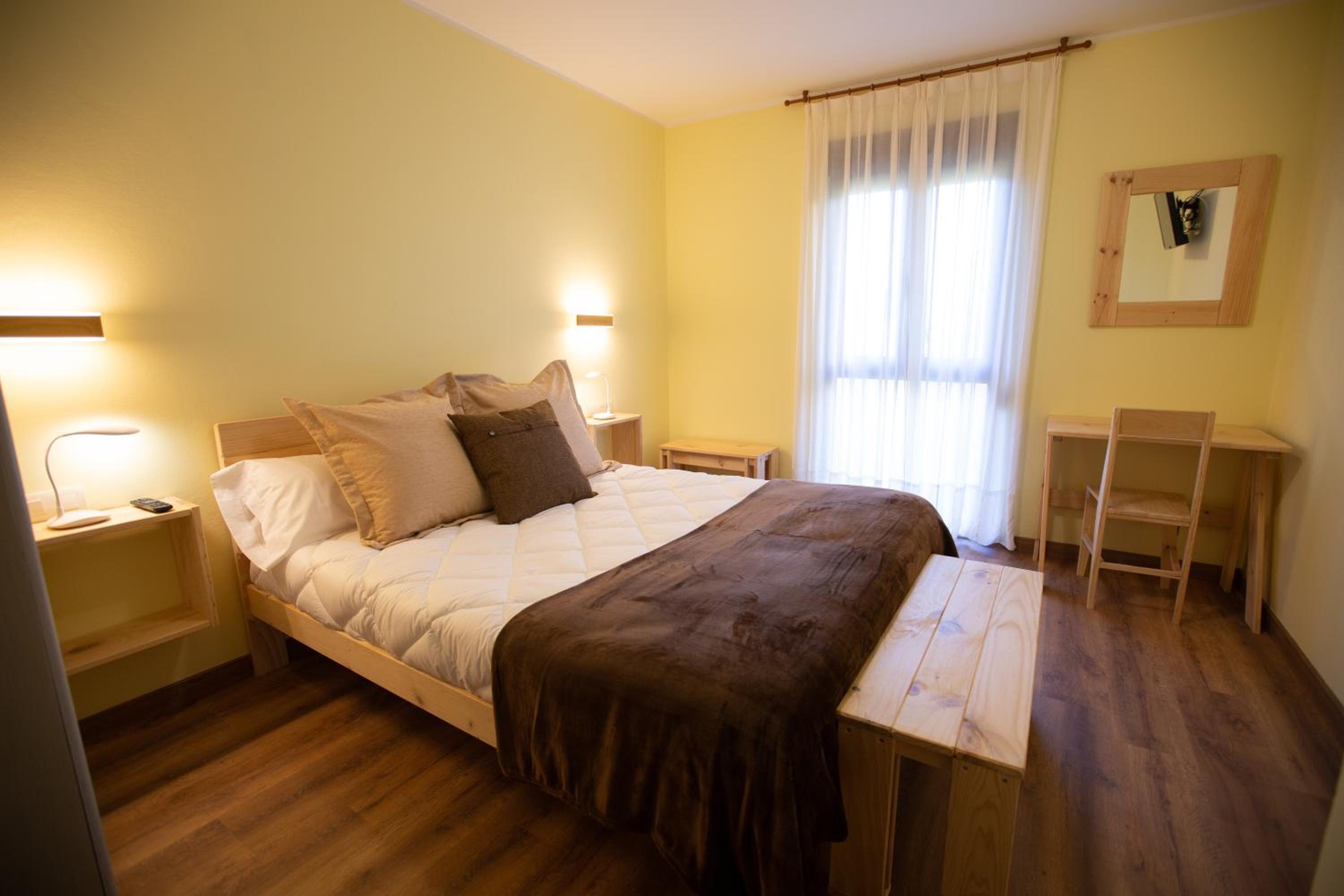 Double or Twin Room - Photo 11