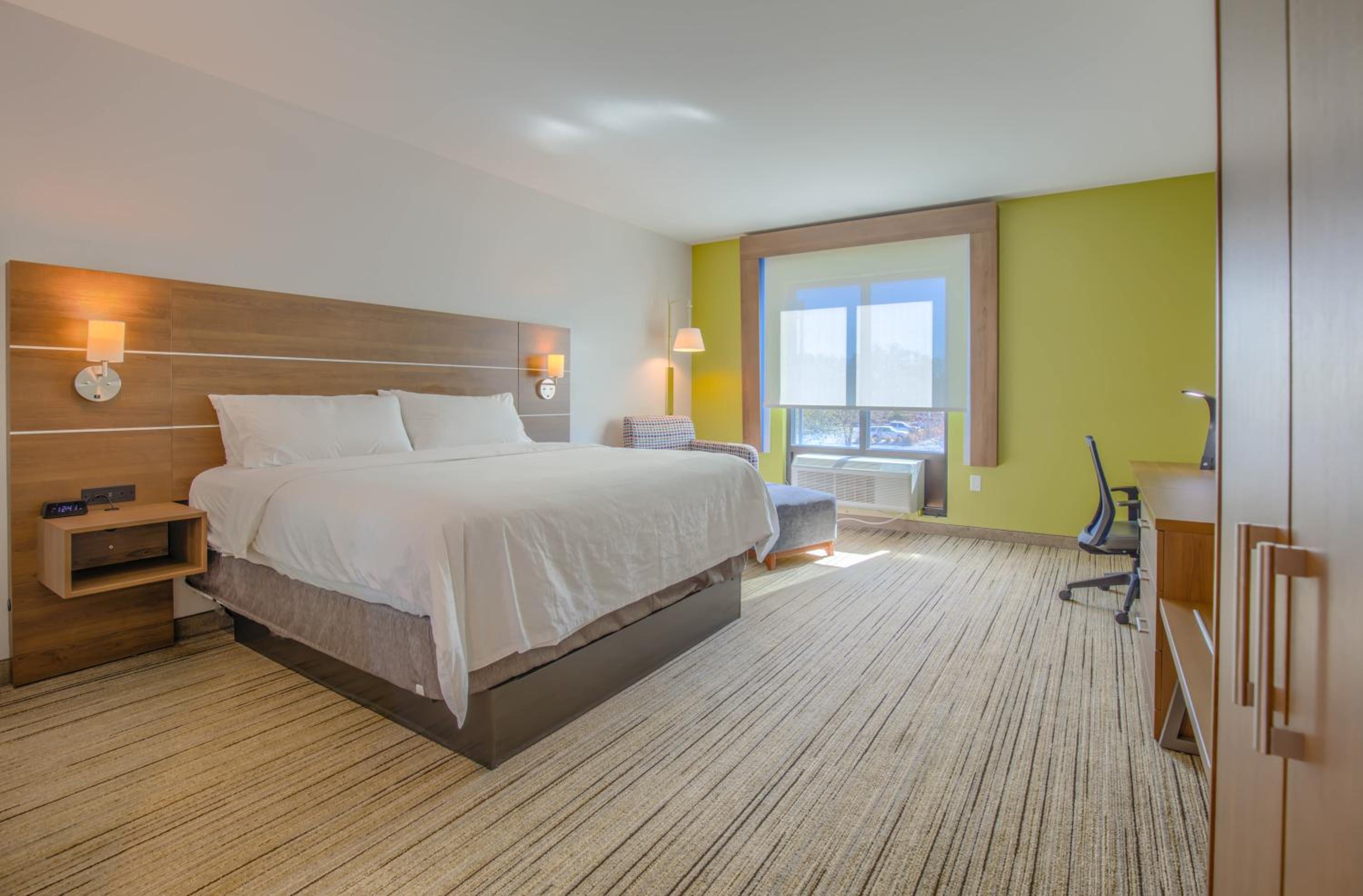 Standard King Room - Photo 1