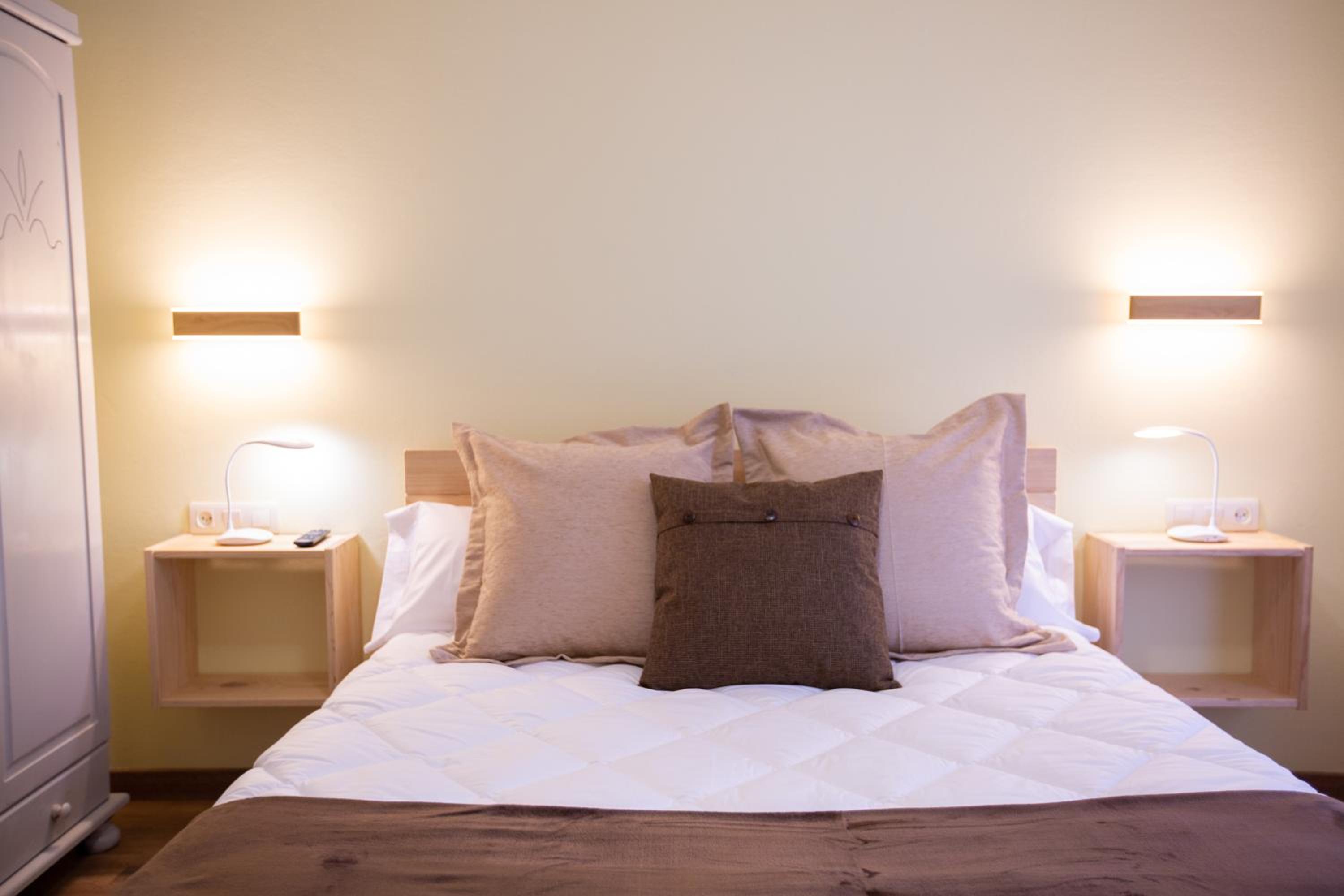 Double or Twin Room - Photo 12