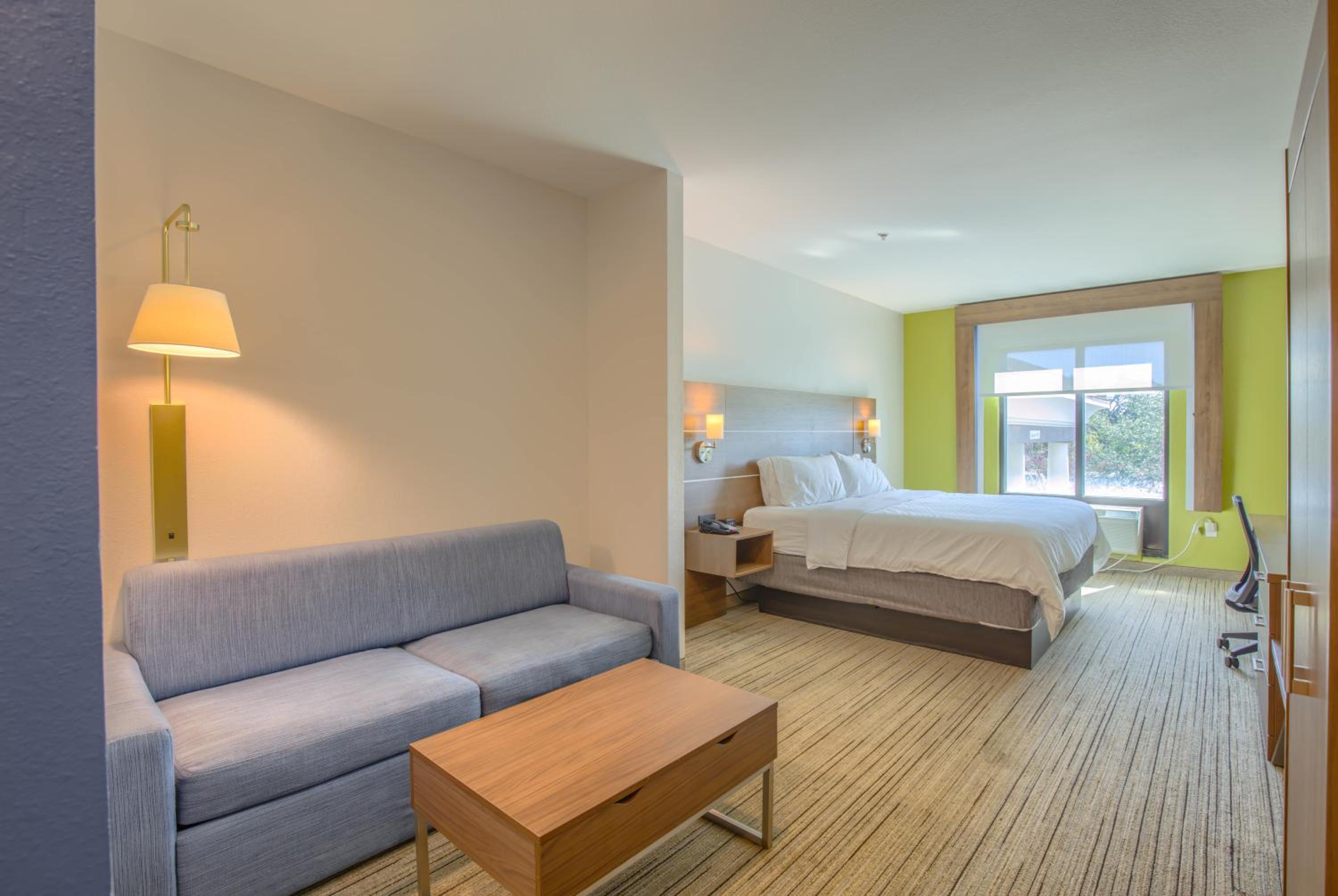 Executive Queen Room with Two Queen Beds photo 1