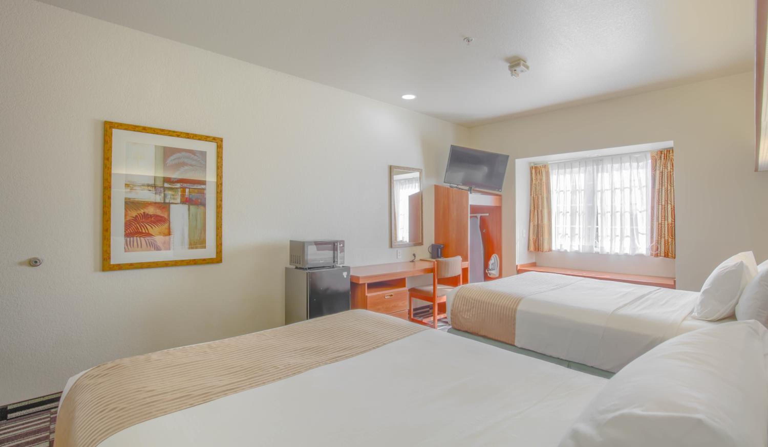 Queen Room - Photo 5