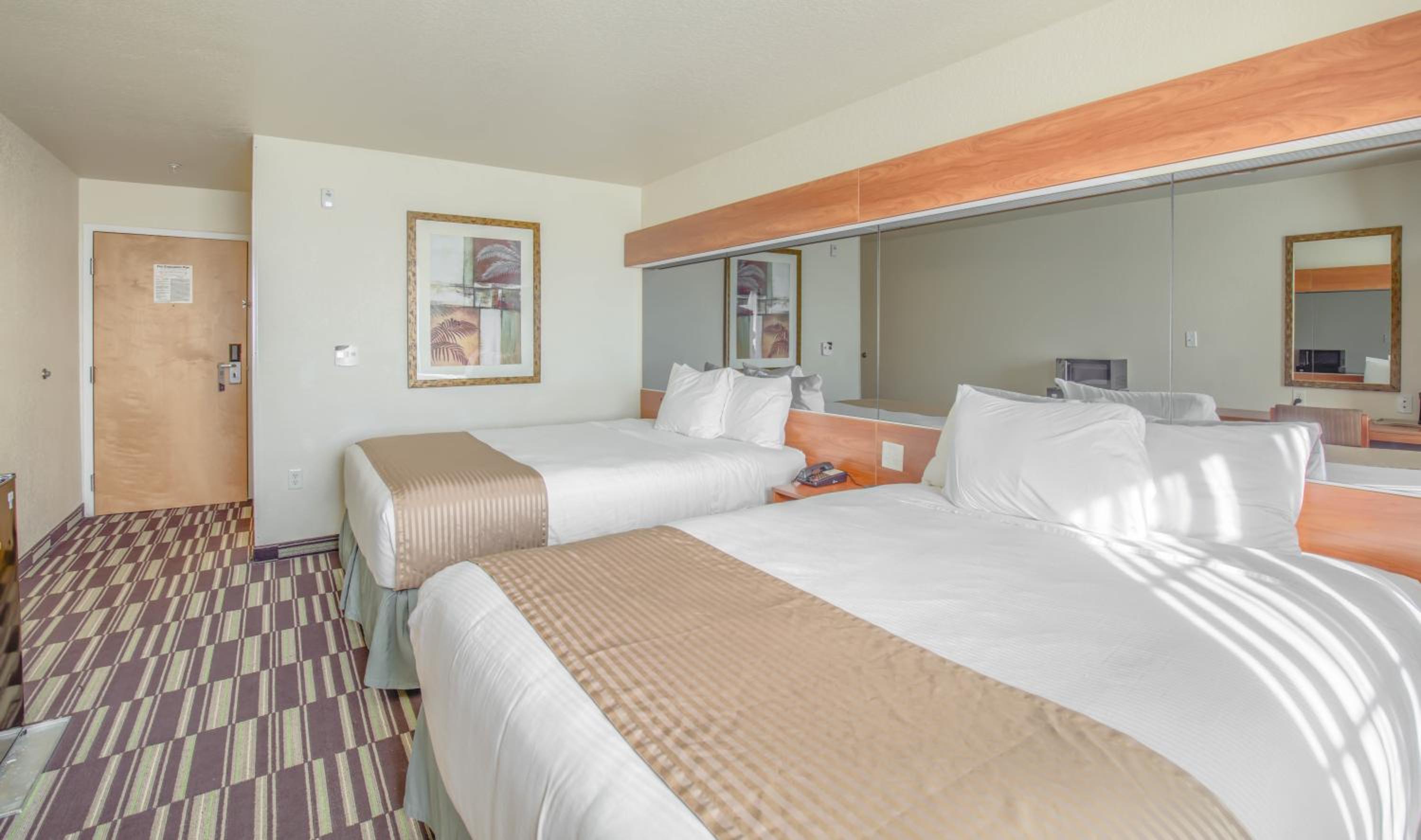 Queen Room - Photo 6