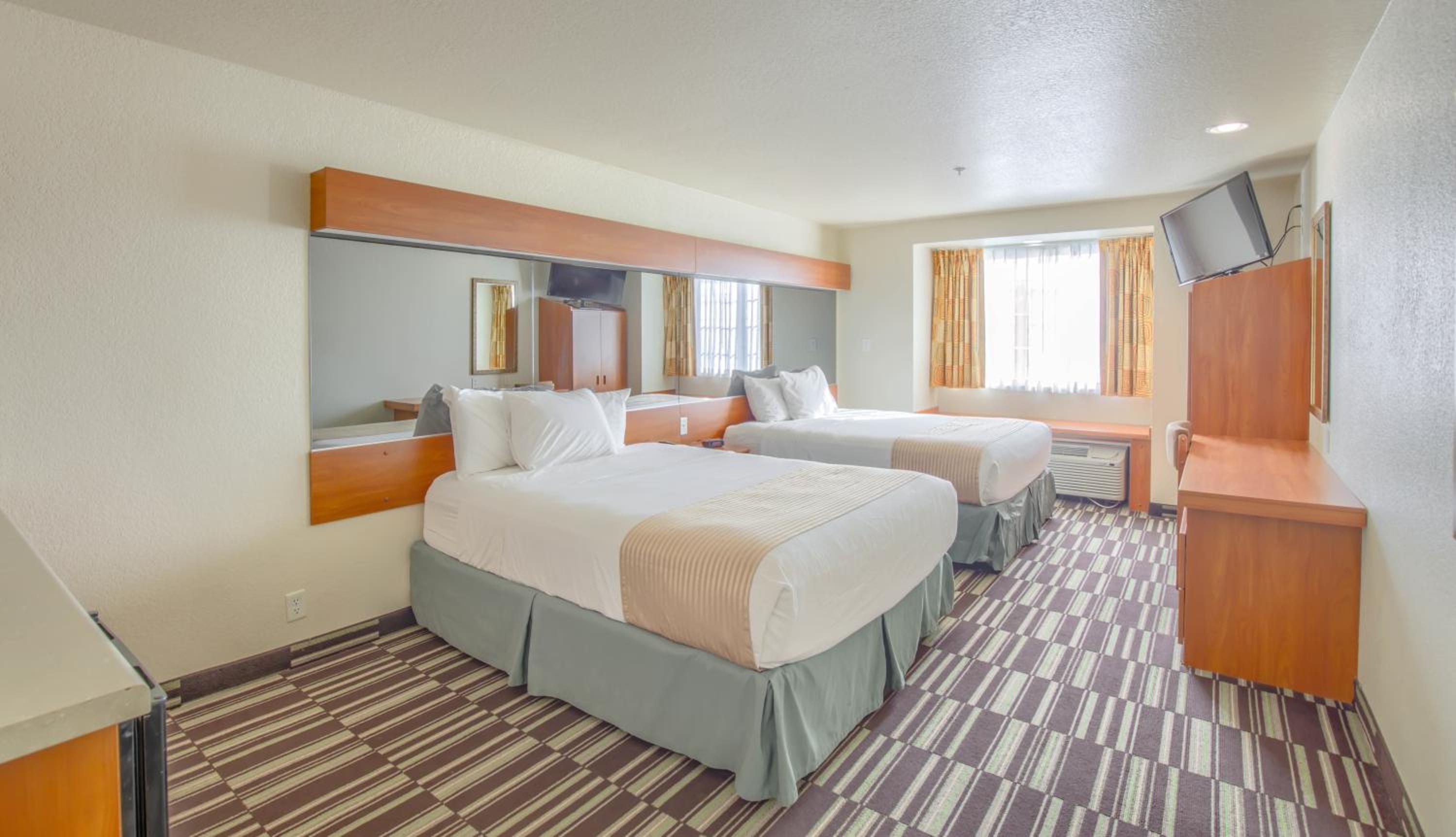 Studio Suite with Two Queen Beds - Non-Smoking - Photo 1