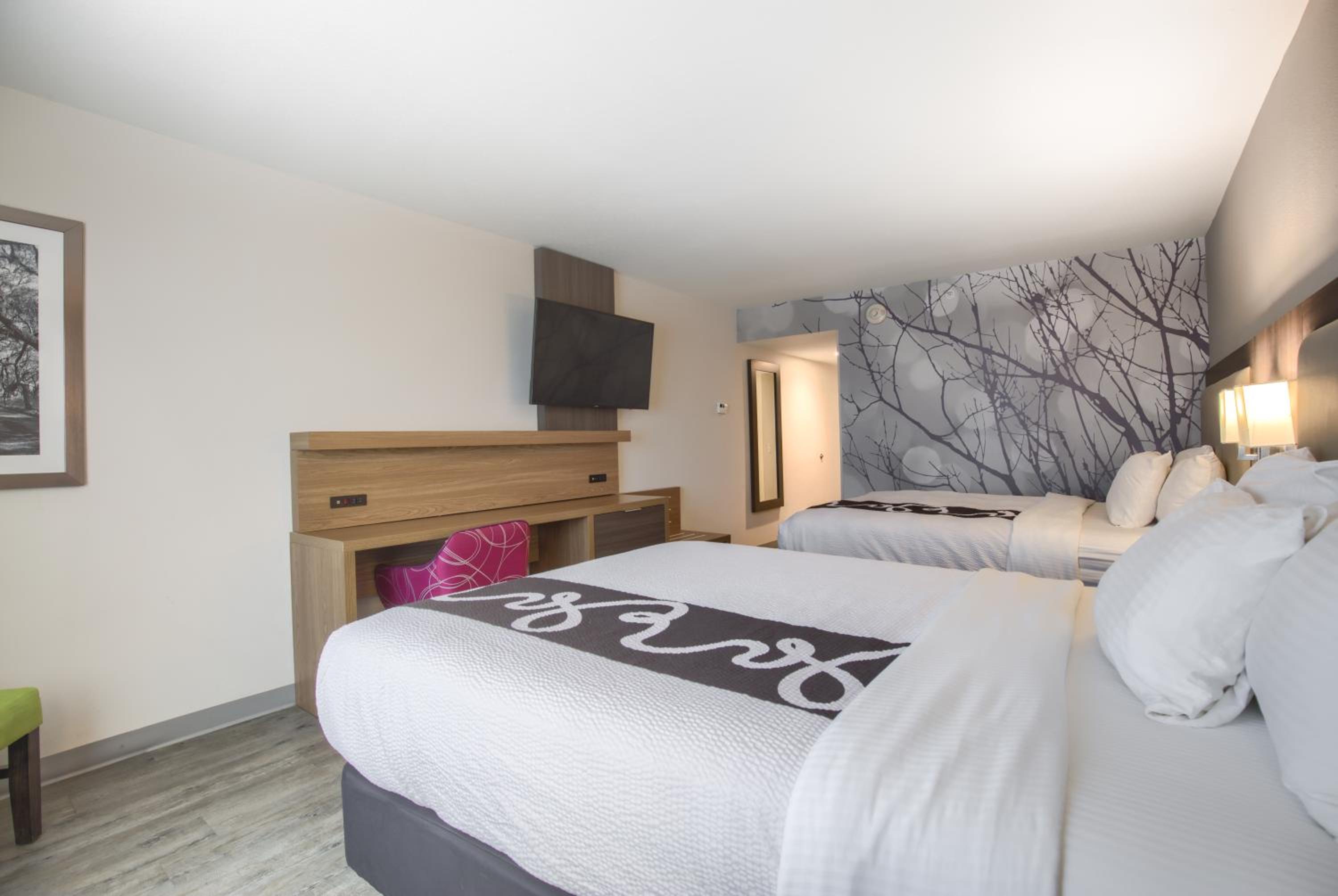 Queen Room with Two Queen Beds - Mobility Access/Non-Smoking