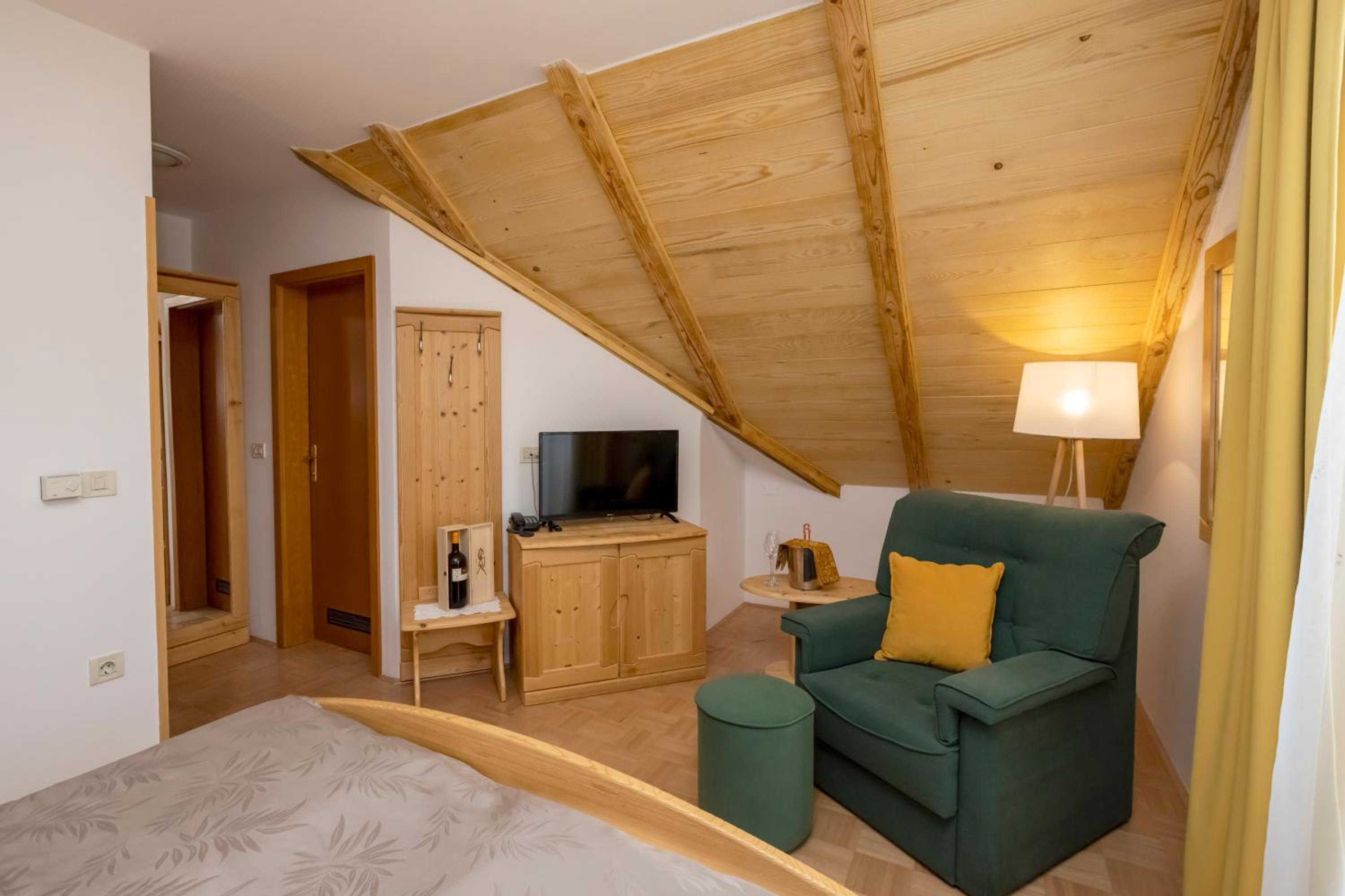 Double Room - Photo 26