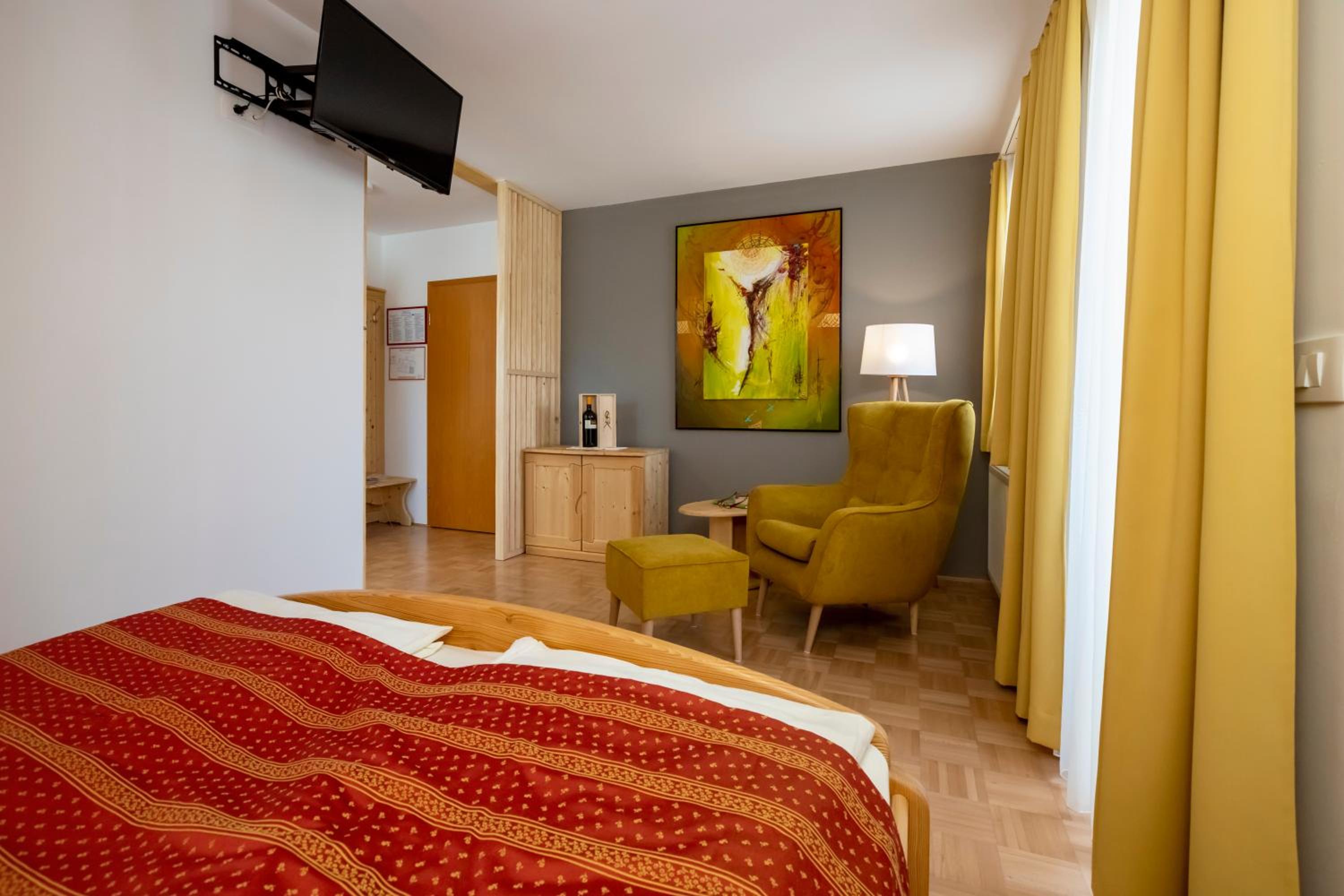 Double Room - Photo 12