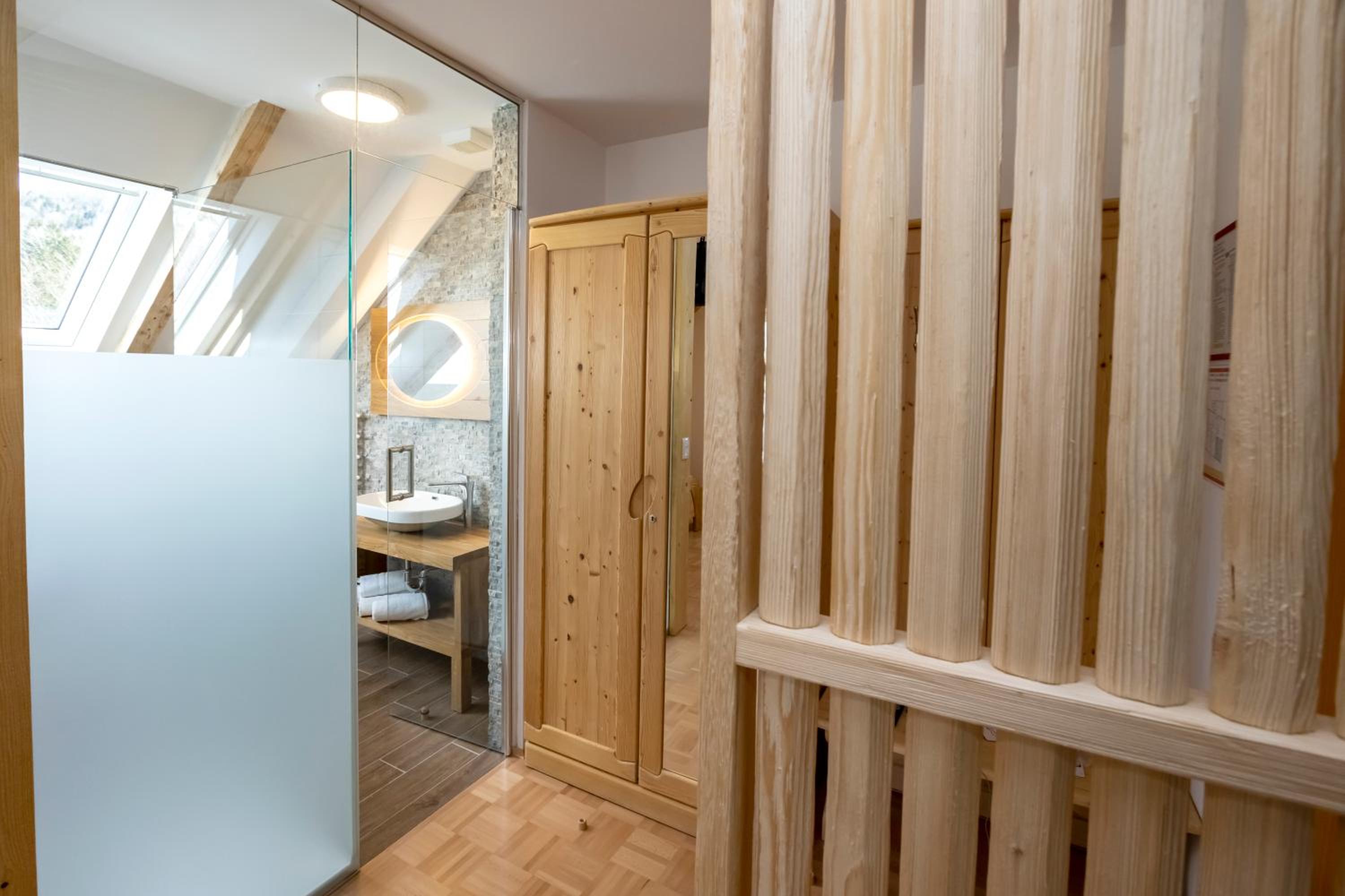 Double Room - Photo 9