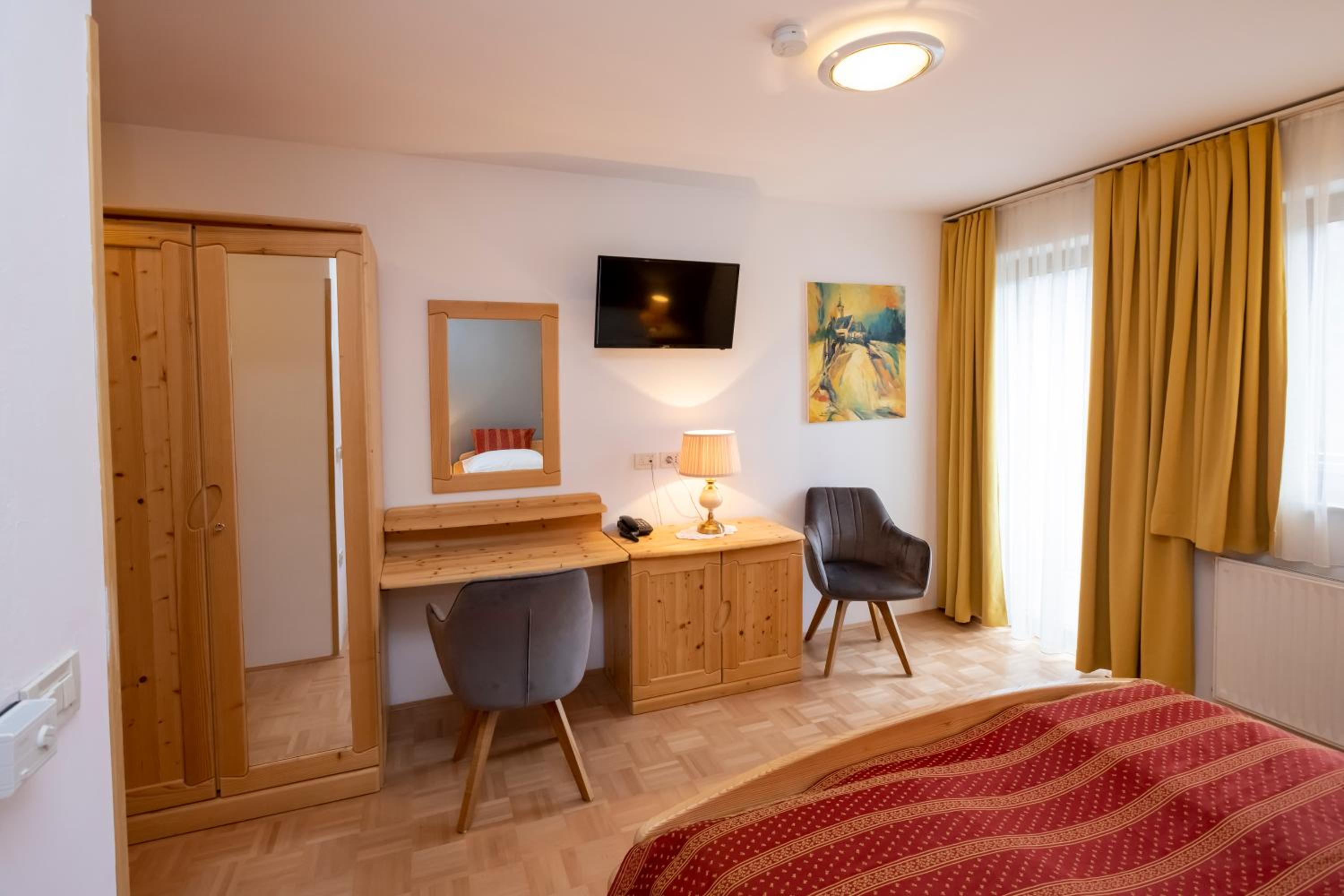 Double Room - Photo 6