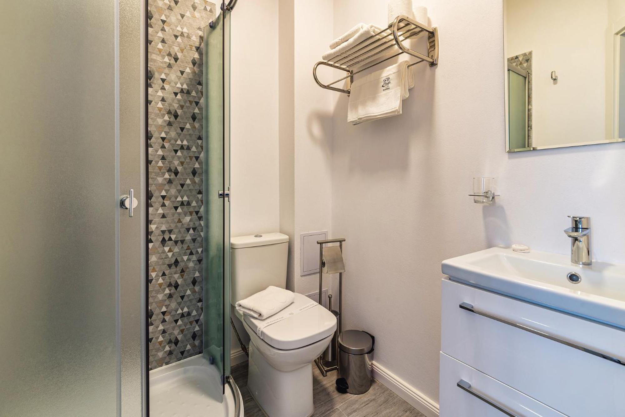 Single Room photo 2