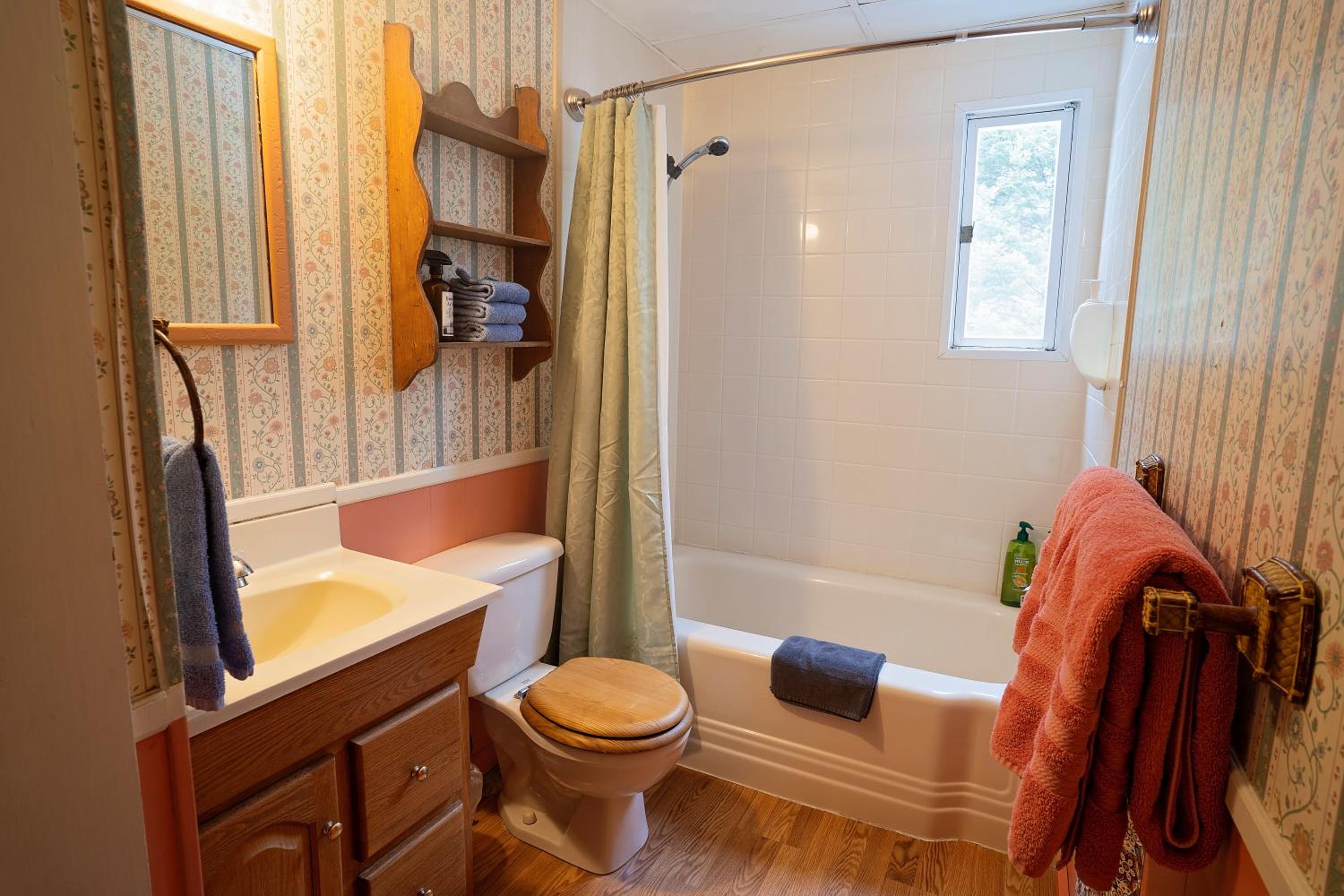Deluxe Queen Room photo 2