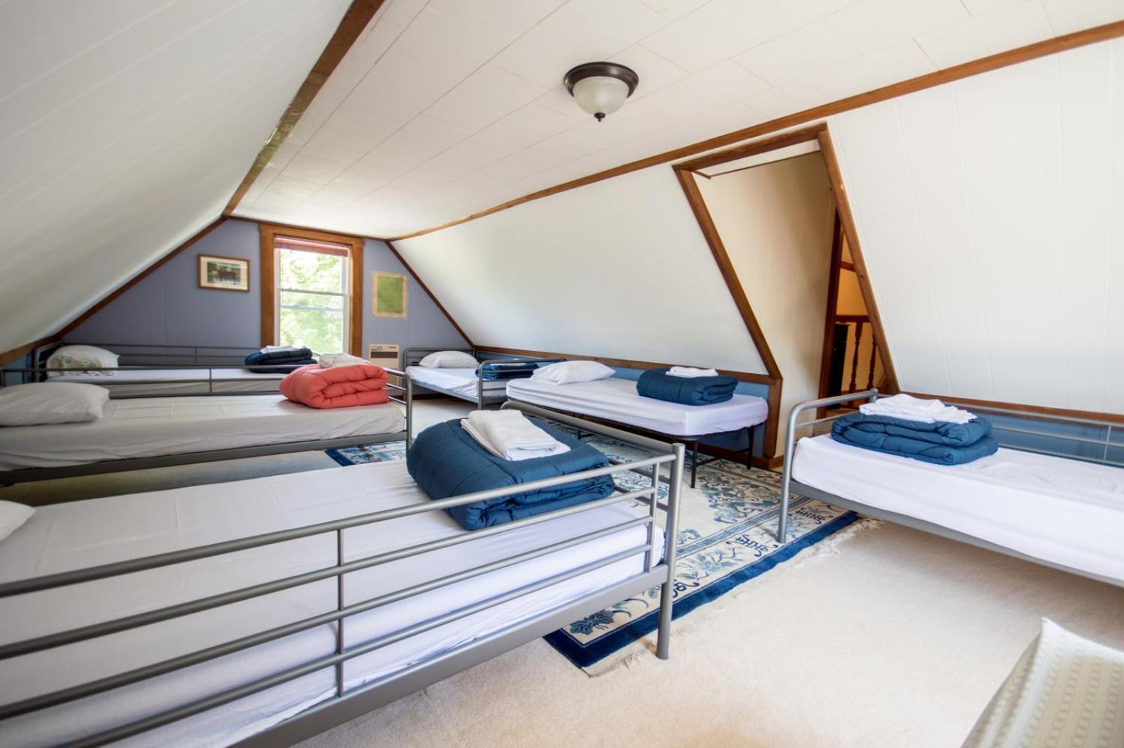 Single Bed in Mixed Dormitory Room photo 2